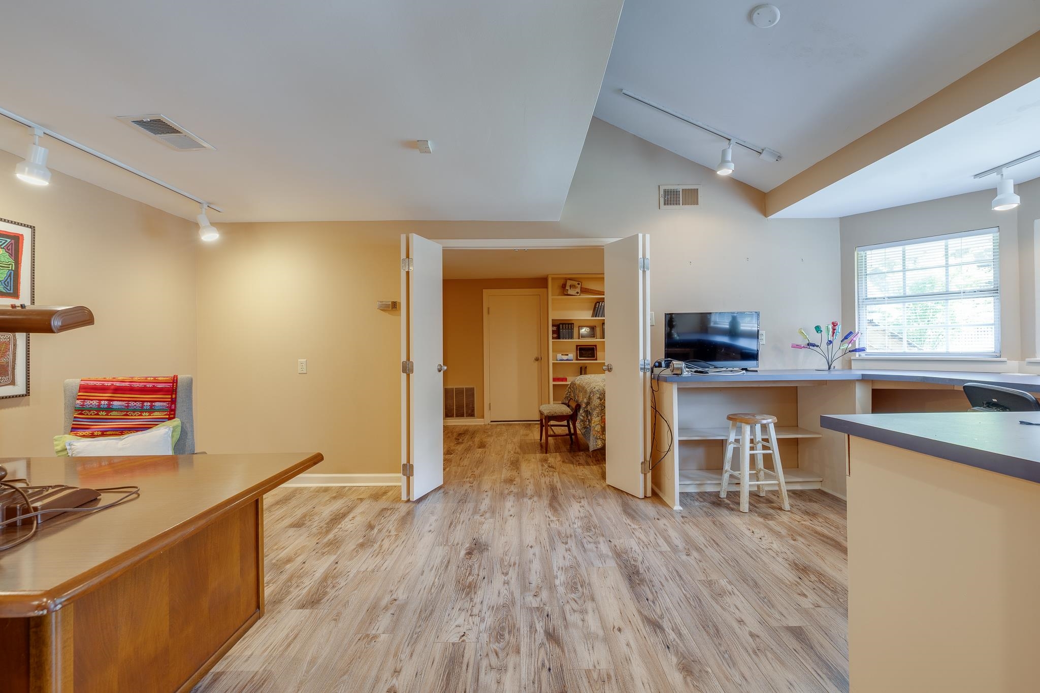 401 STONEWALL ST
