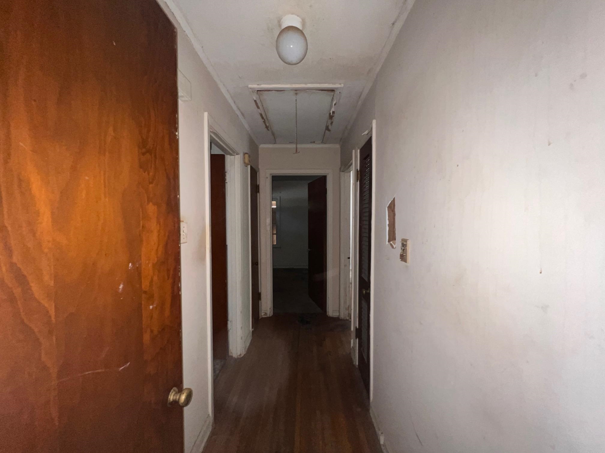 1405 COLONIAL RD