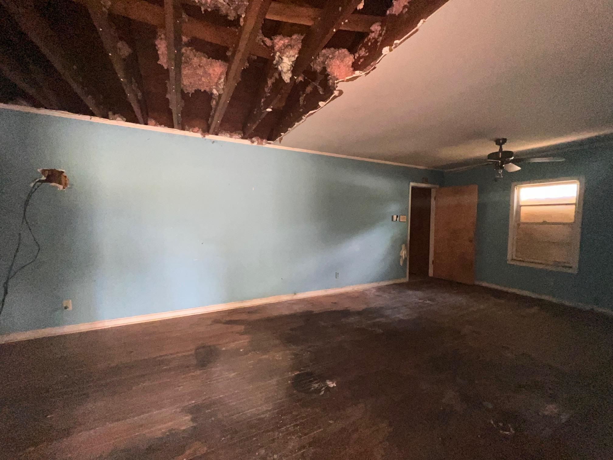 1405 COLONIAL RD