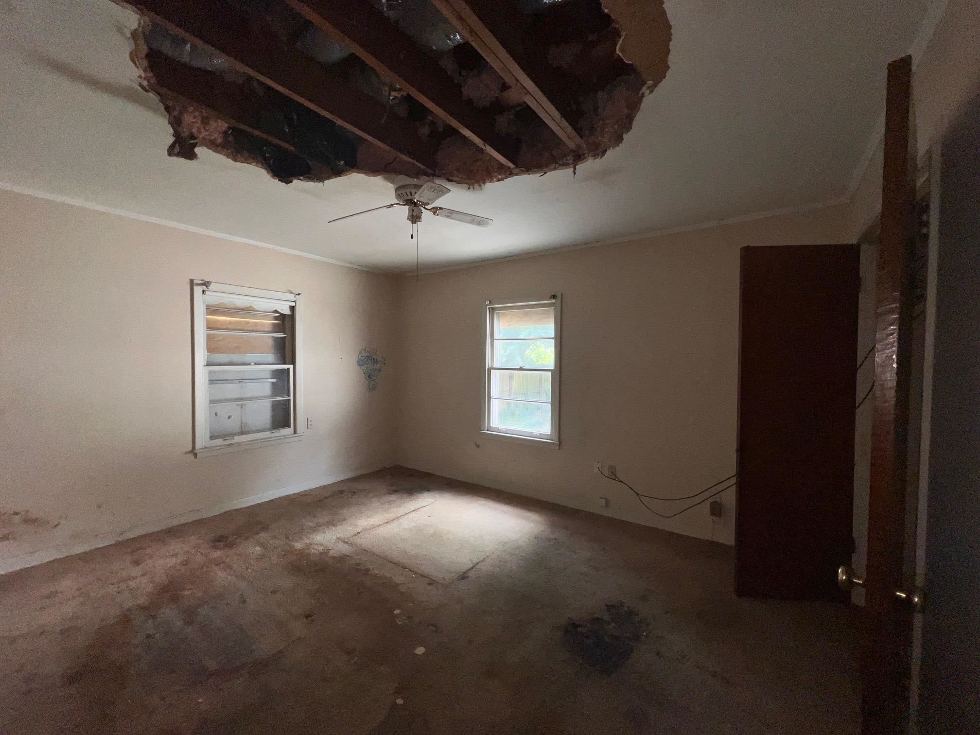 1405 COLONIAL RD