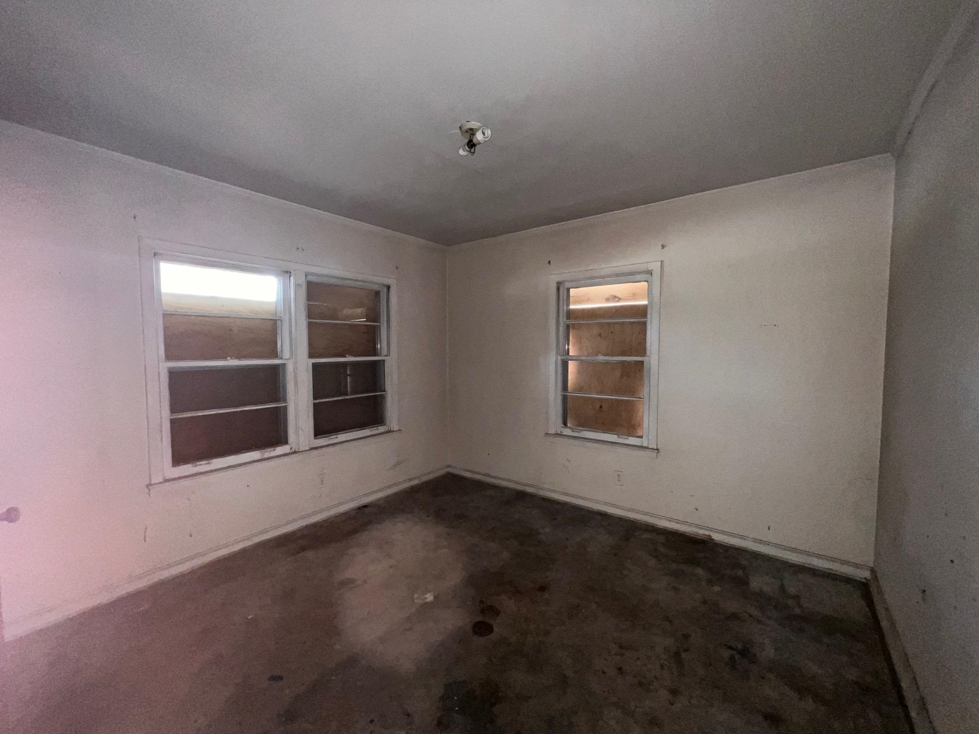 1405 COLONIAL RD