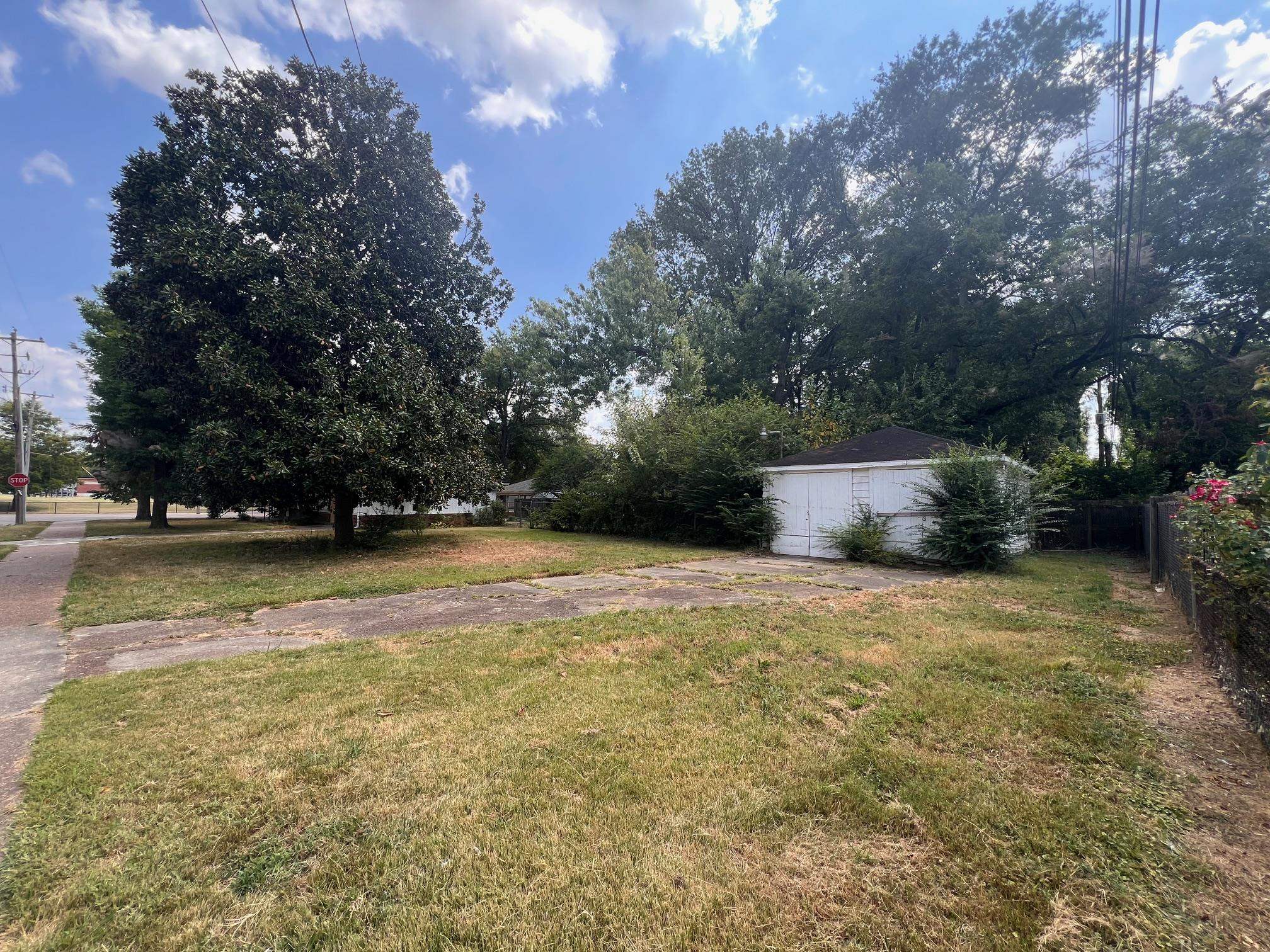 1405 COLONIAL RD