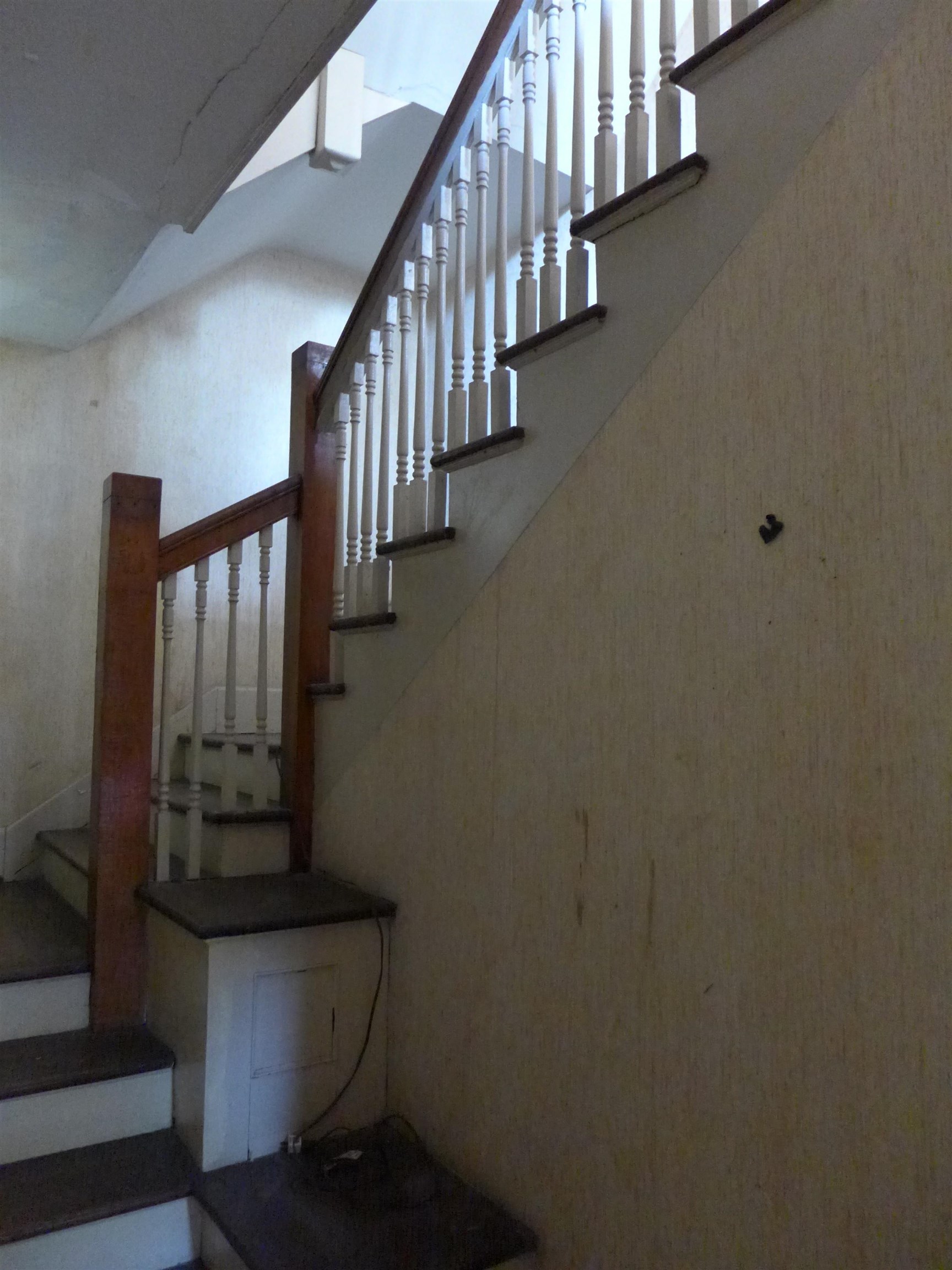 1792 FOREST AVE Unit: 1, 2 & 3