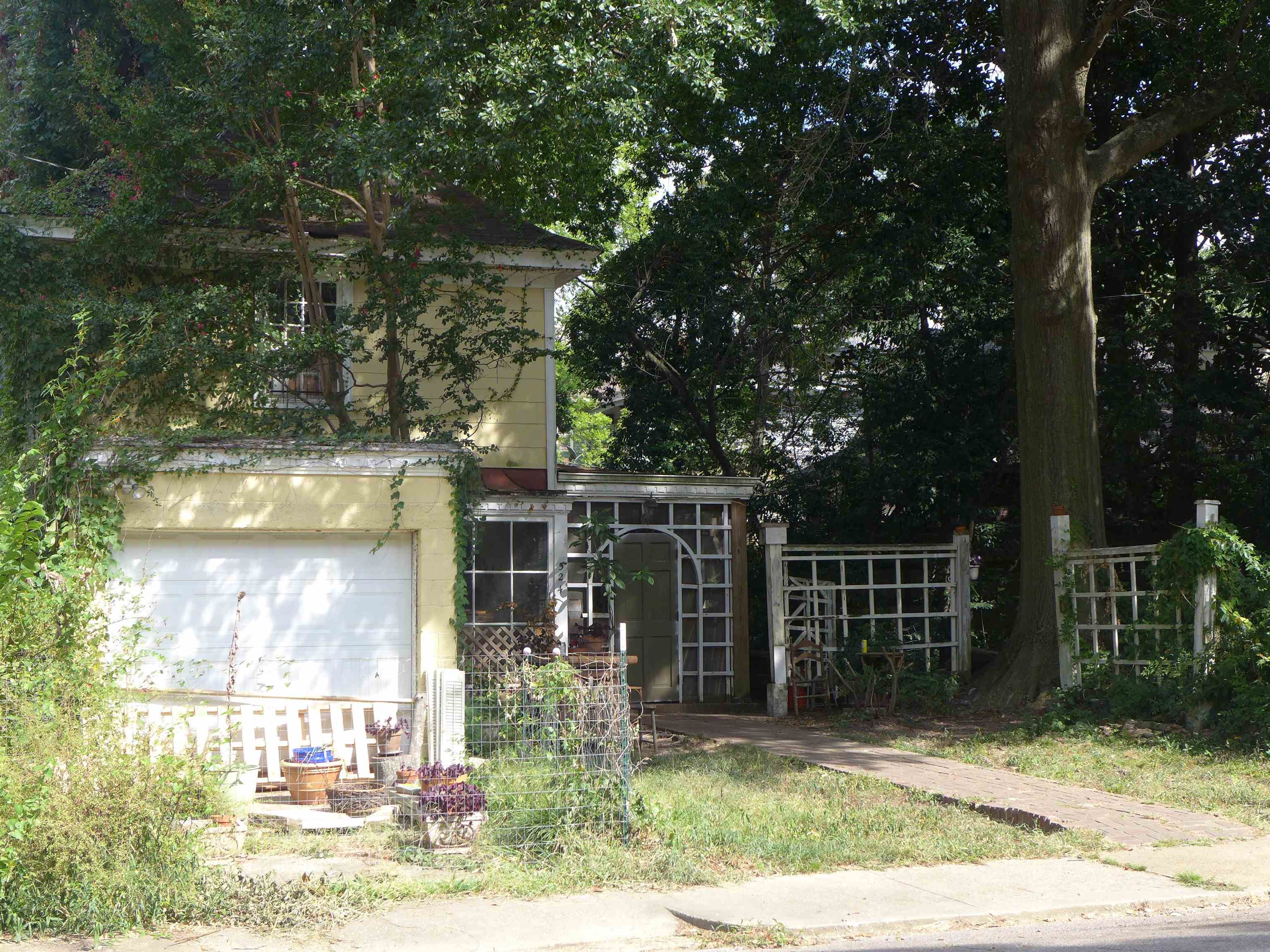 1792 FOREST AVE Unit: 1, 2 & 3