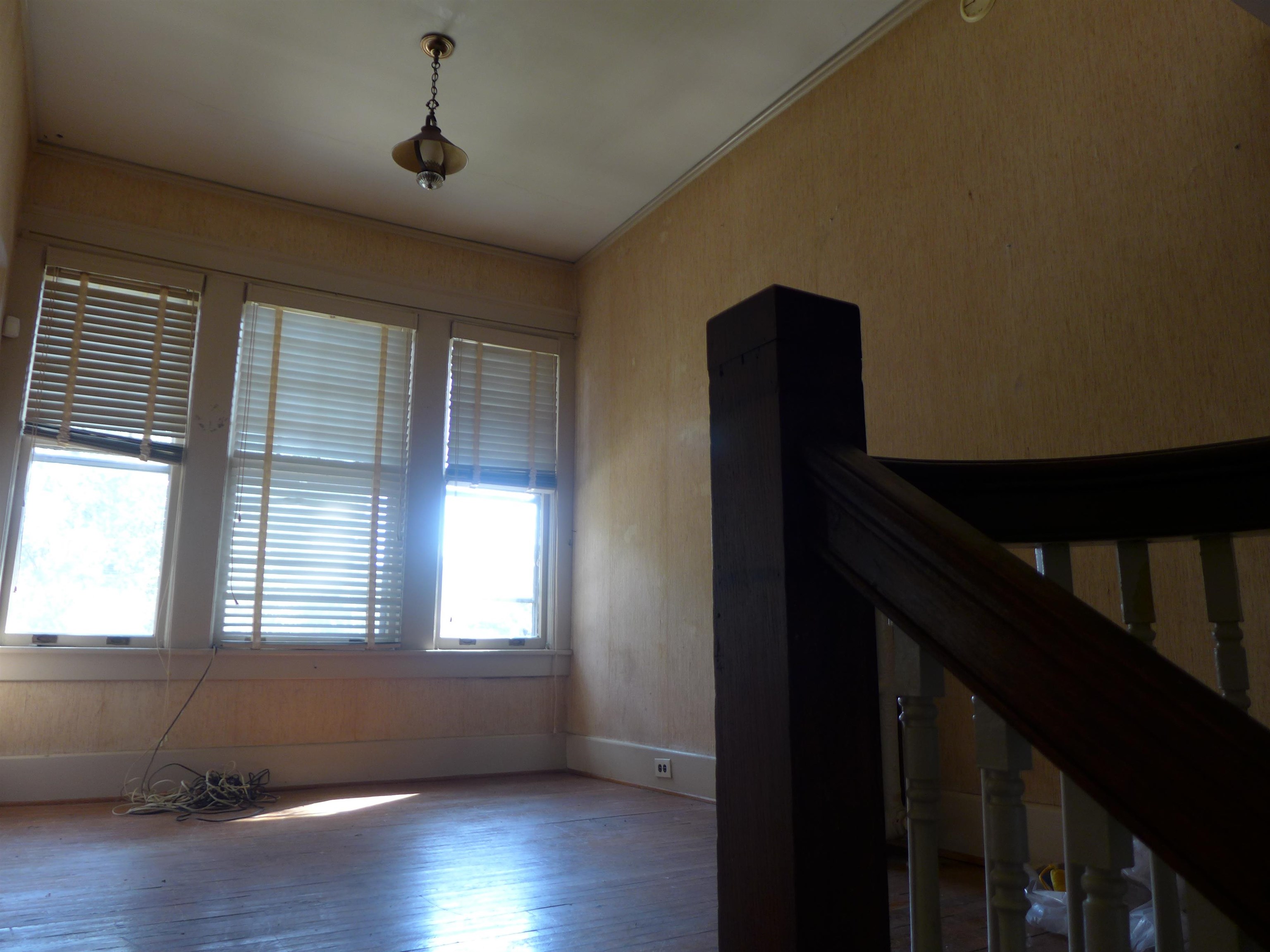 1792 FOREST AVE Unit: 1, 2 & 3