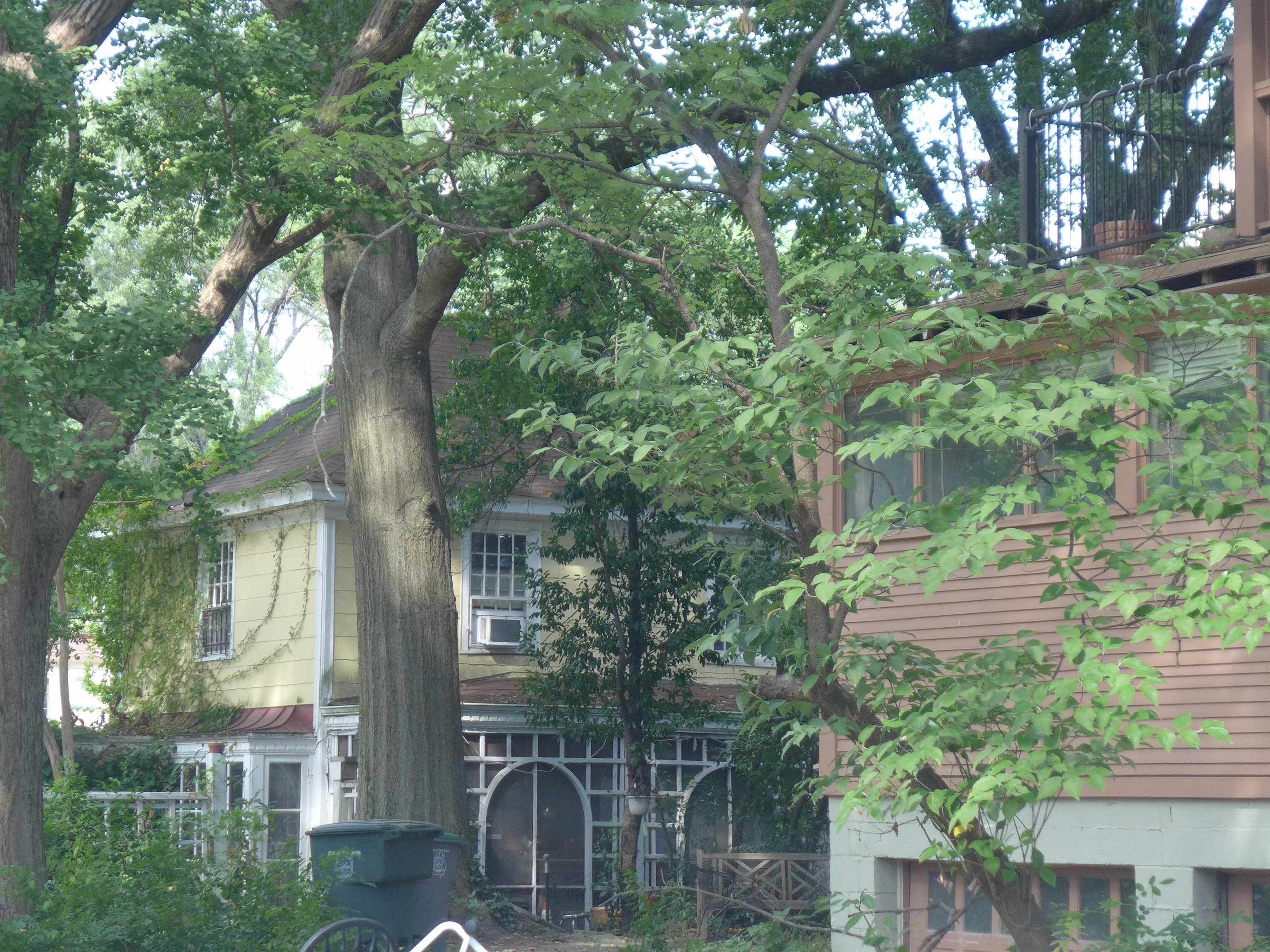 1792 FOREST AVE Unit: 1, 2 & 3