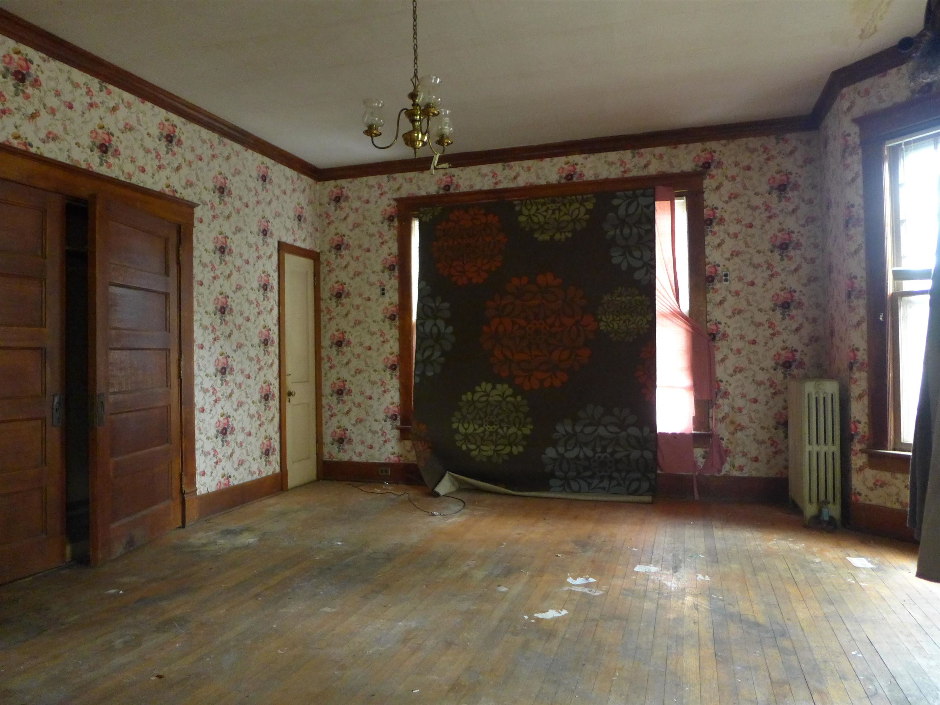 1792 FOREST AVE Unit: 1, 2 & 3