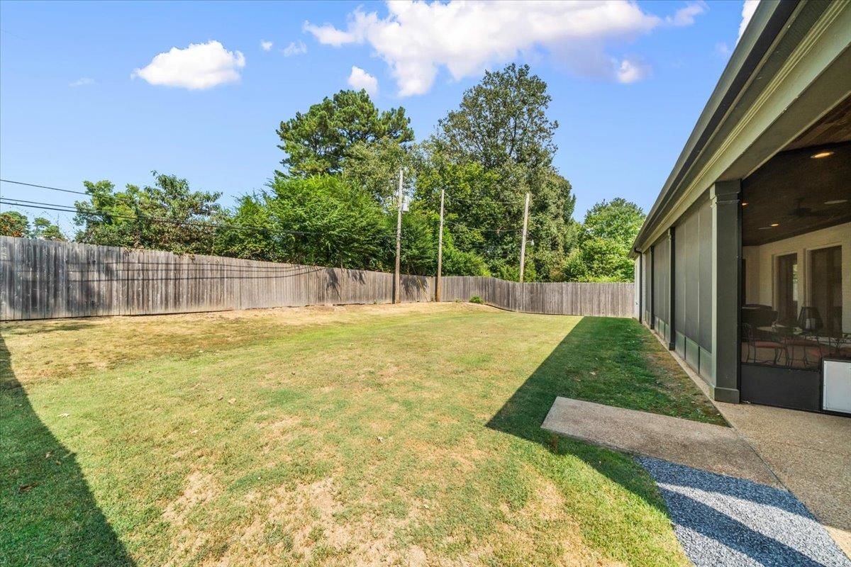 4956 ROBINDALE LN