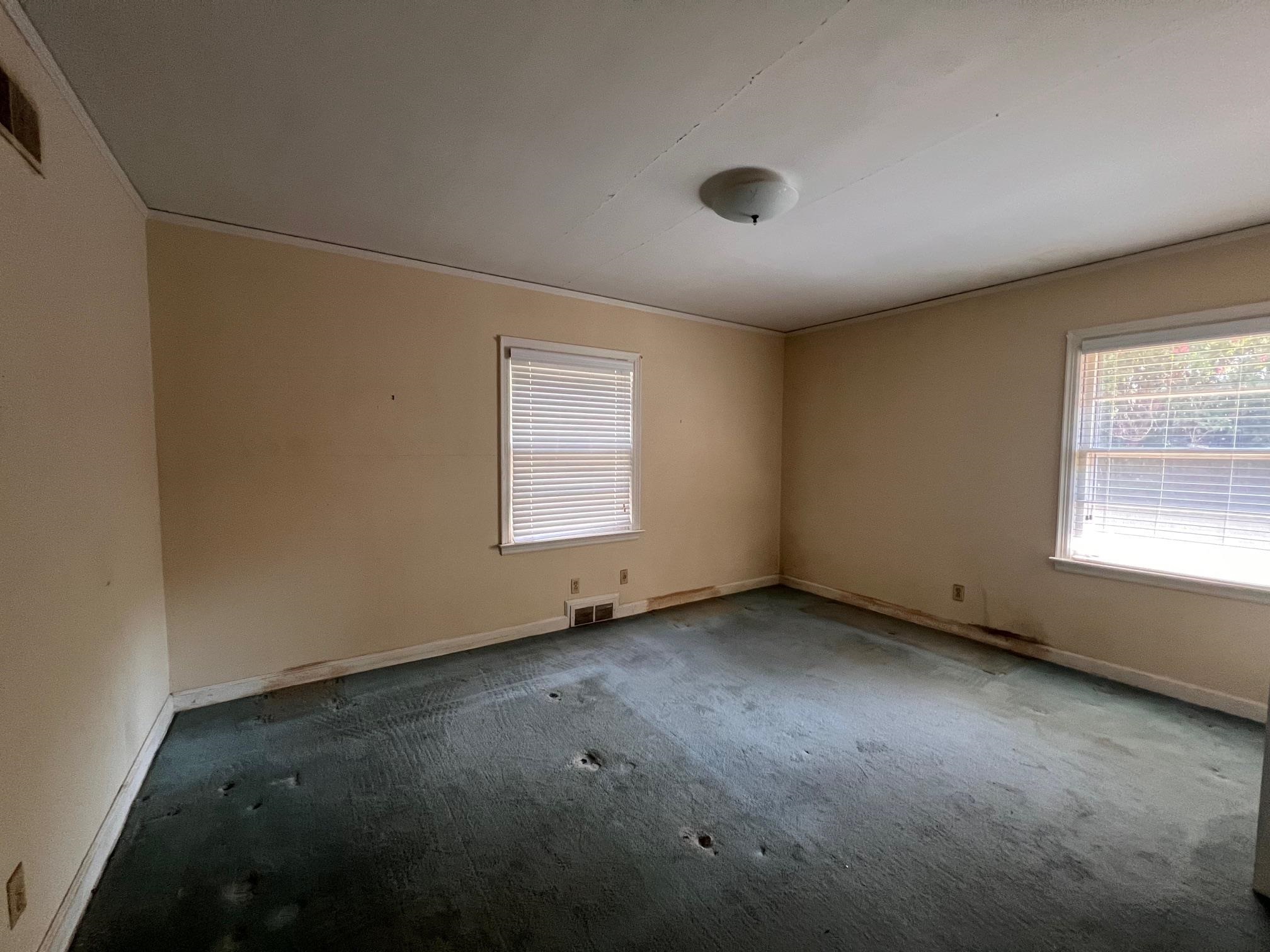 198 MAGNOLIA DR
