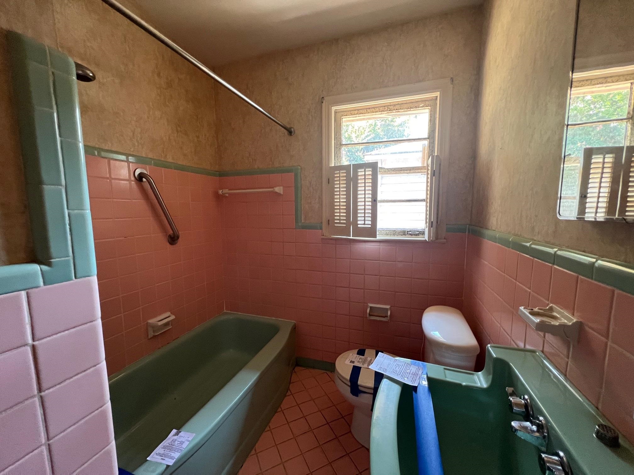 198 MAGNOLIA DR