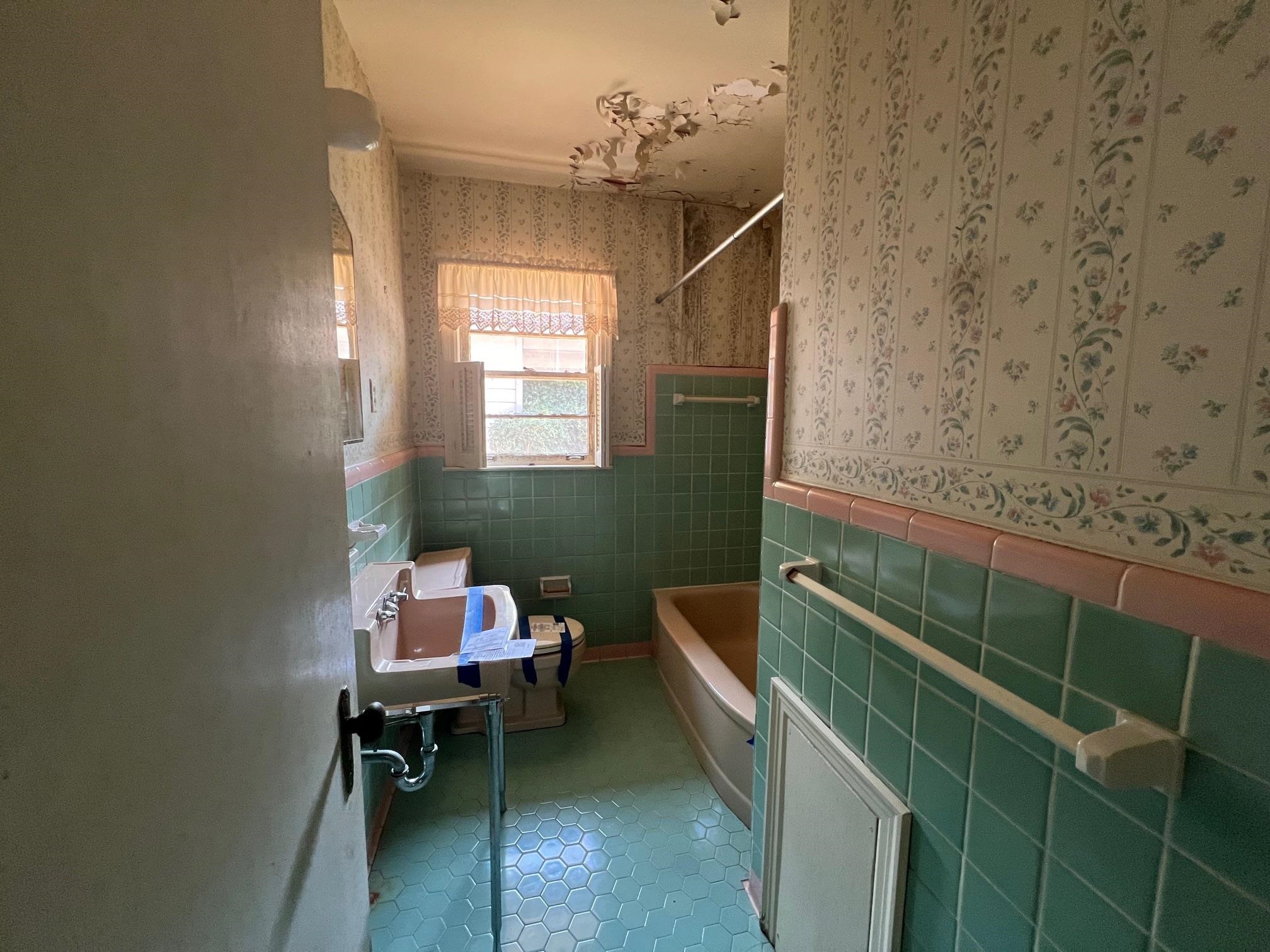 198 MAGNOLIA DR