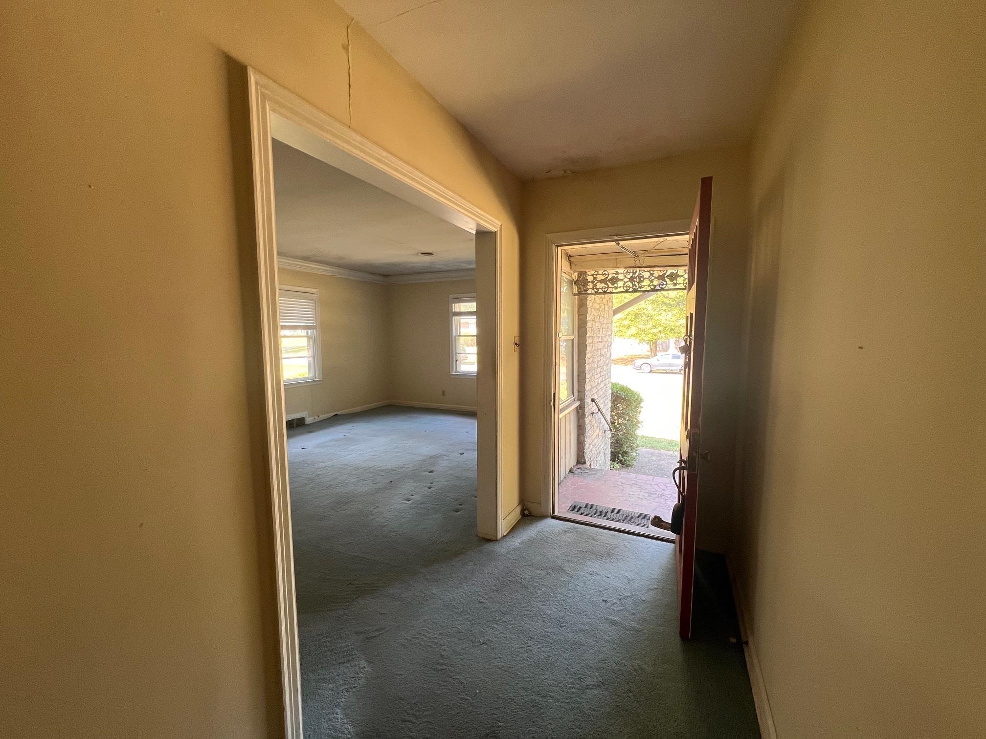 198 MAGNOLIA DR