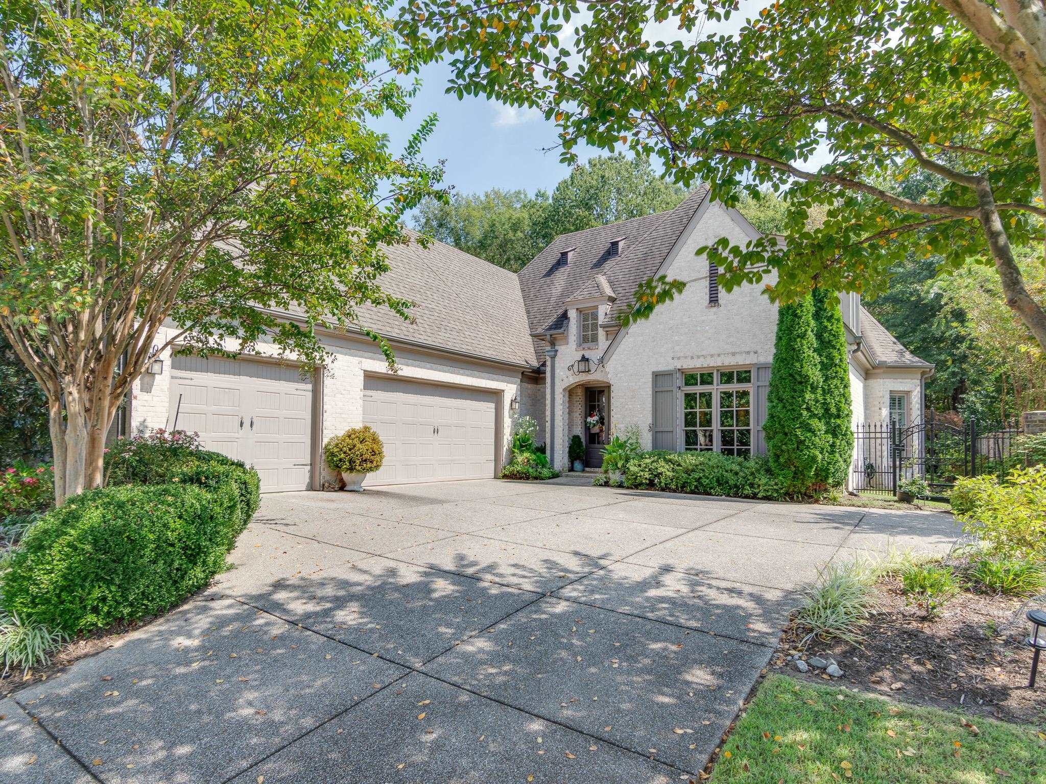 901 S COLBERT DR S