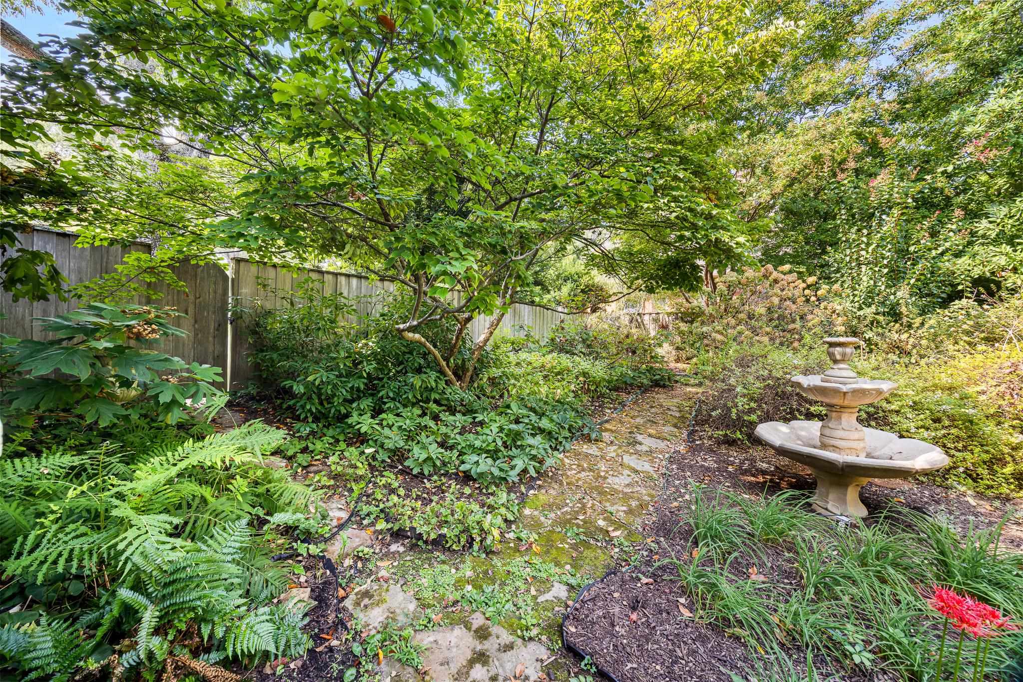 7448 MEADOW RISE CV