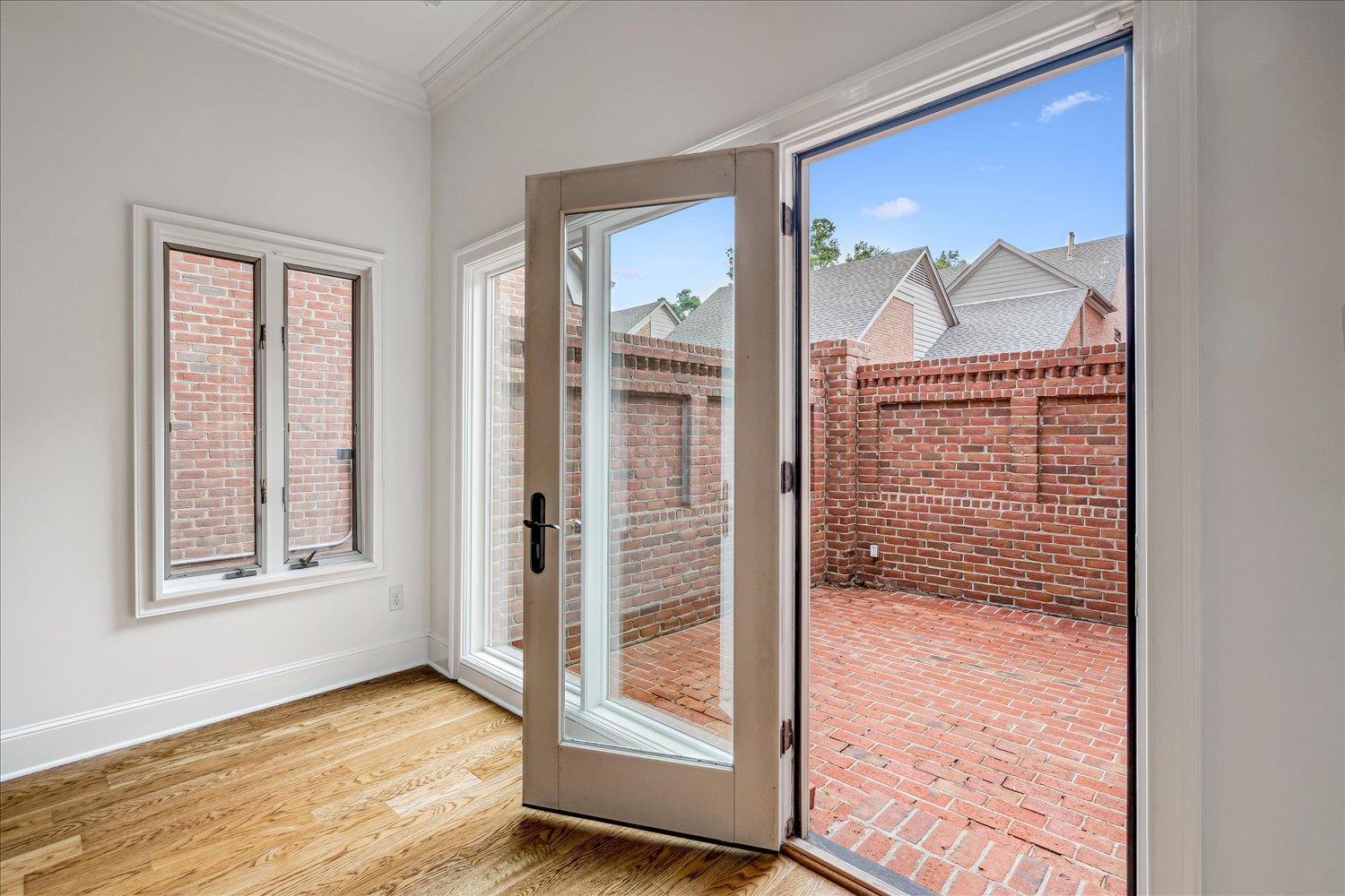 501 W RACQUET CLUB PL