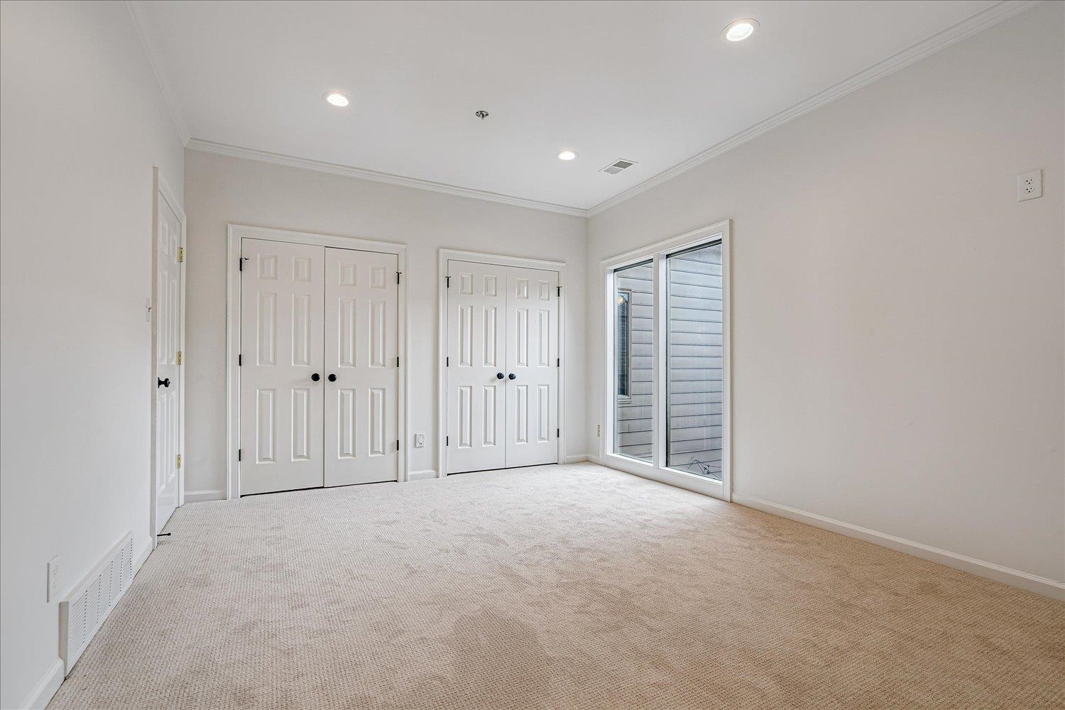 501 W RACQUET CLUB PL