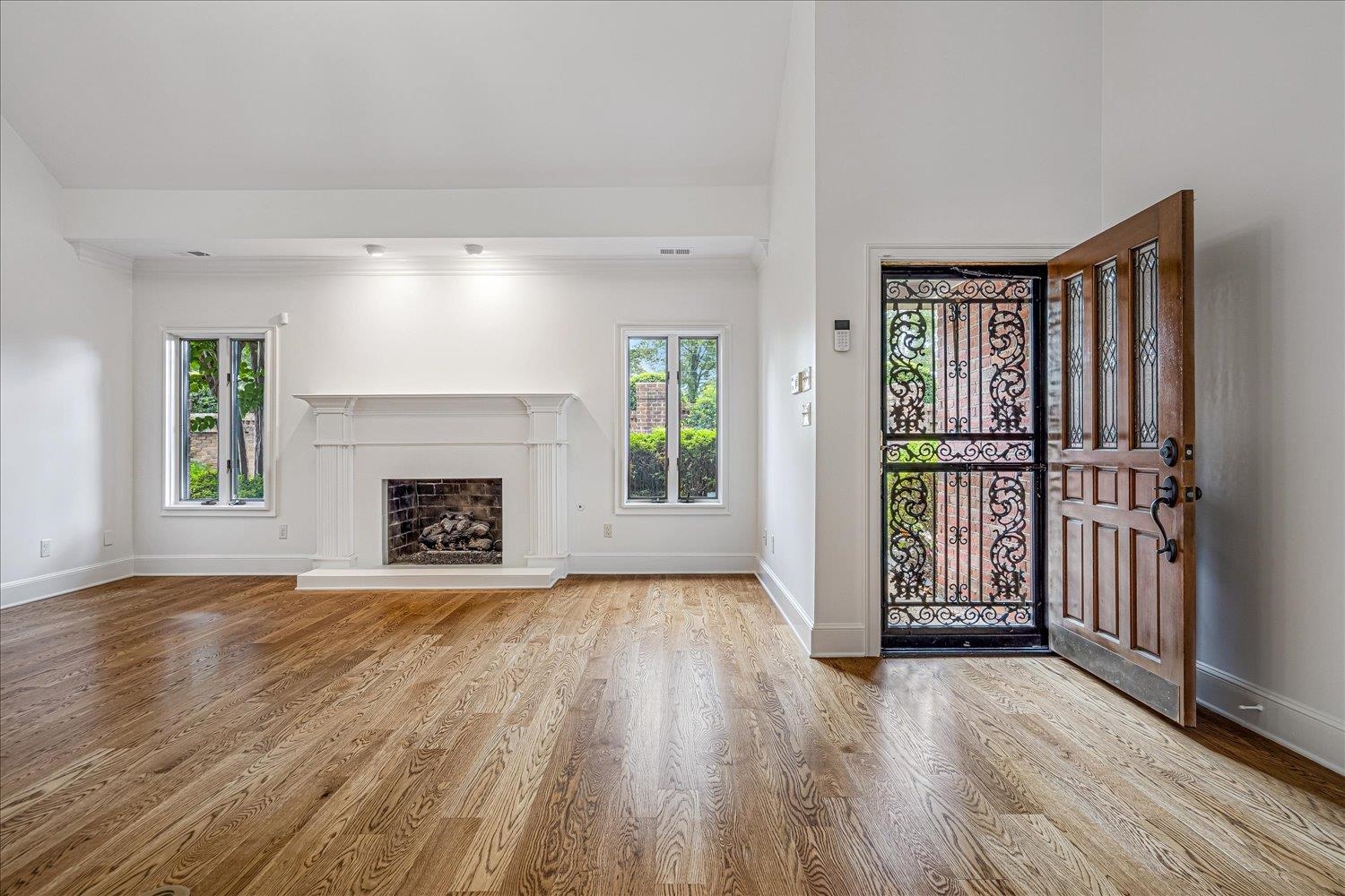 501 W RACQUET CLUB PL