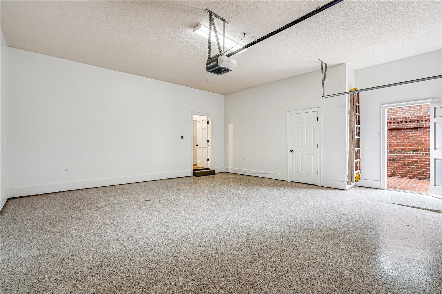 501 W RACQUET CLUB PL