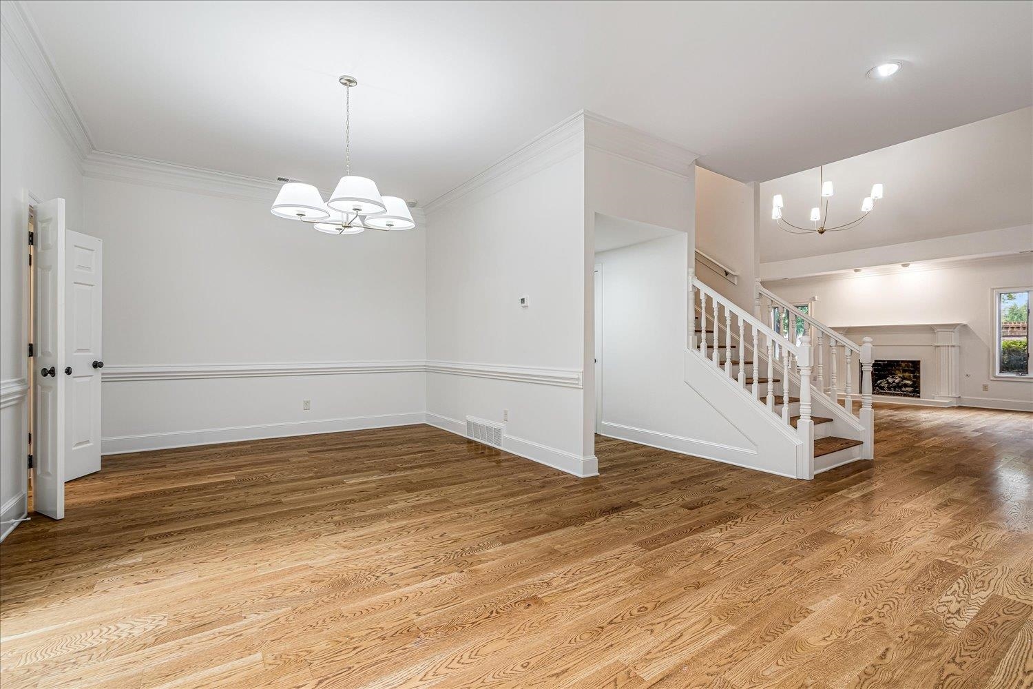 501 W RACQUET CLUB PL