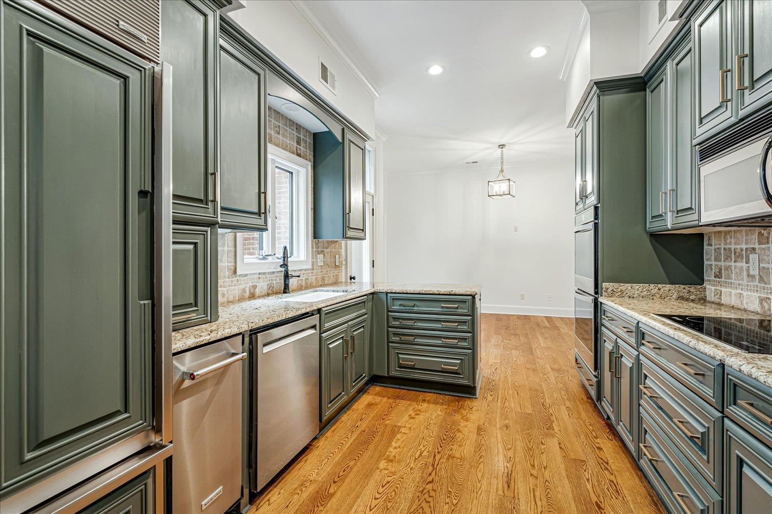 501 W RACQUET CLUB PL