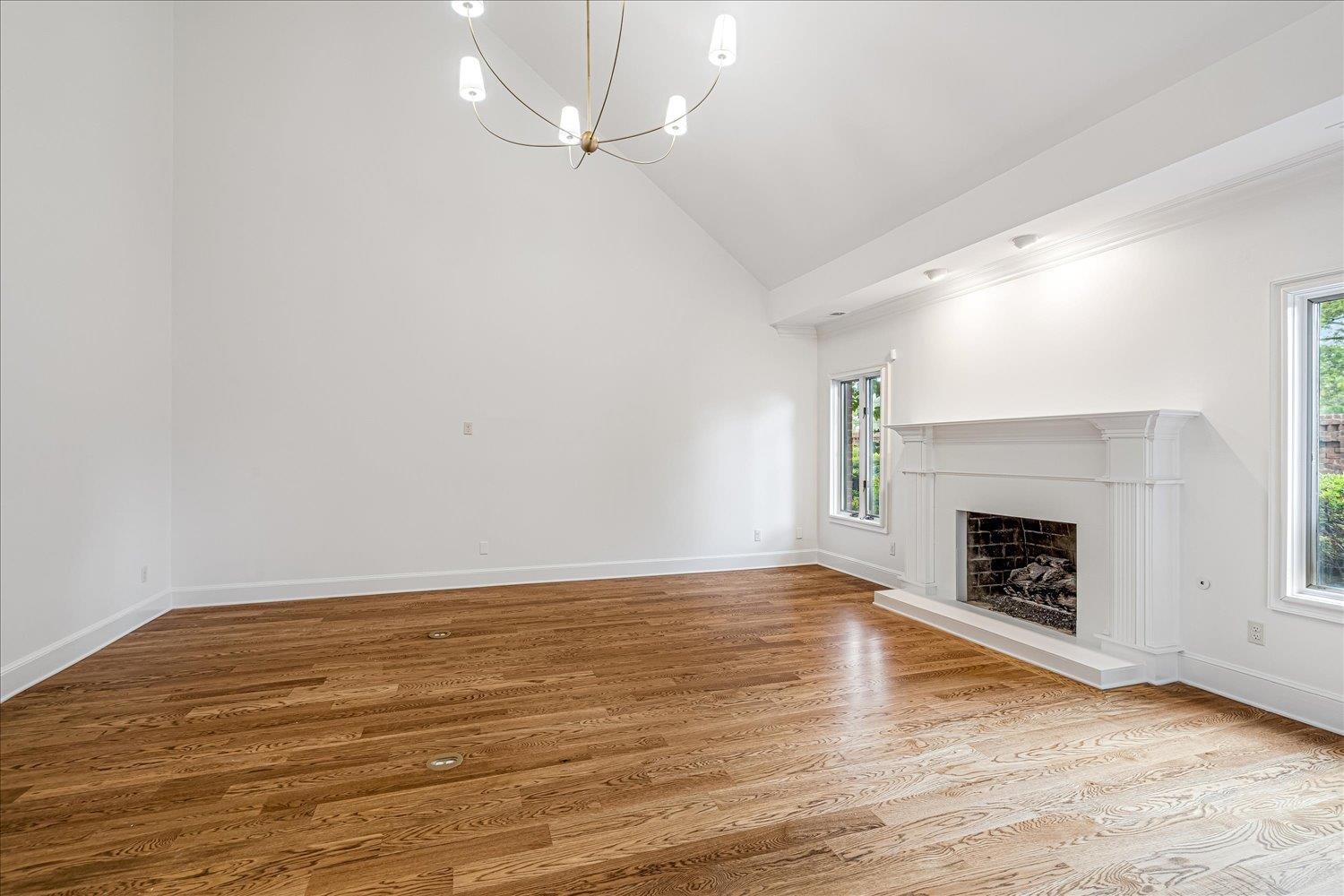 501 W RACQUET CLUB PL