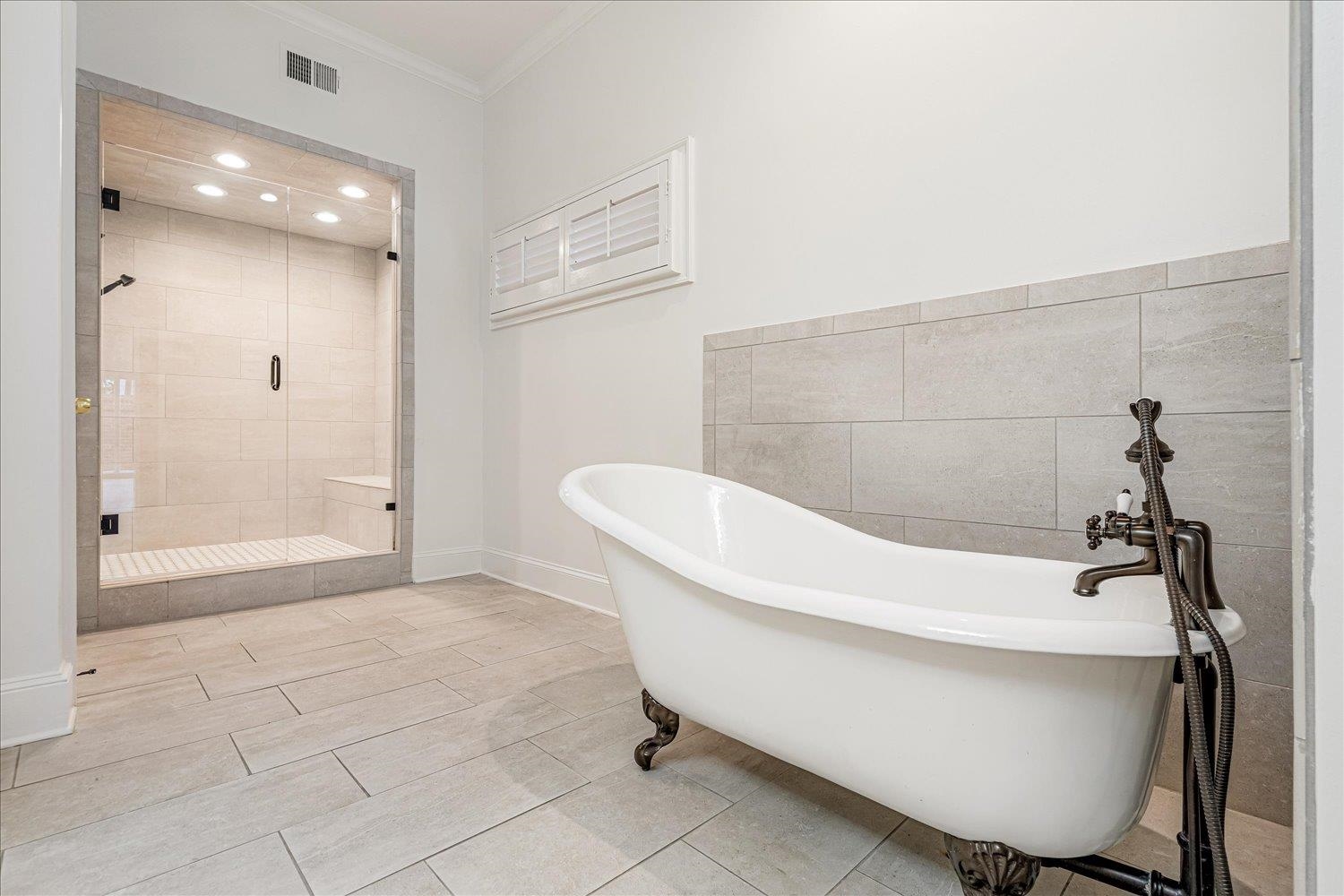 501 W RACQUET CLUB PL