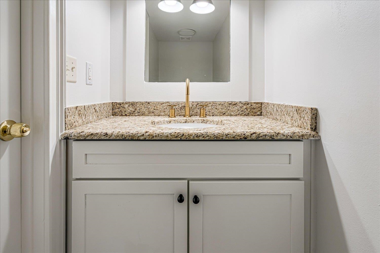 501 W RACQUET CLUB PL