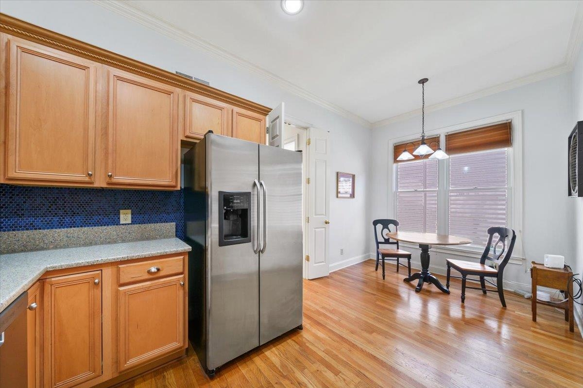 556 MONTEIGNE BLVD