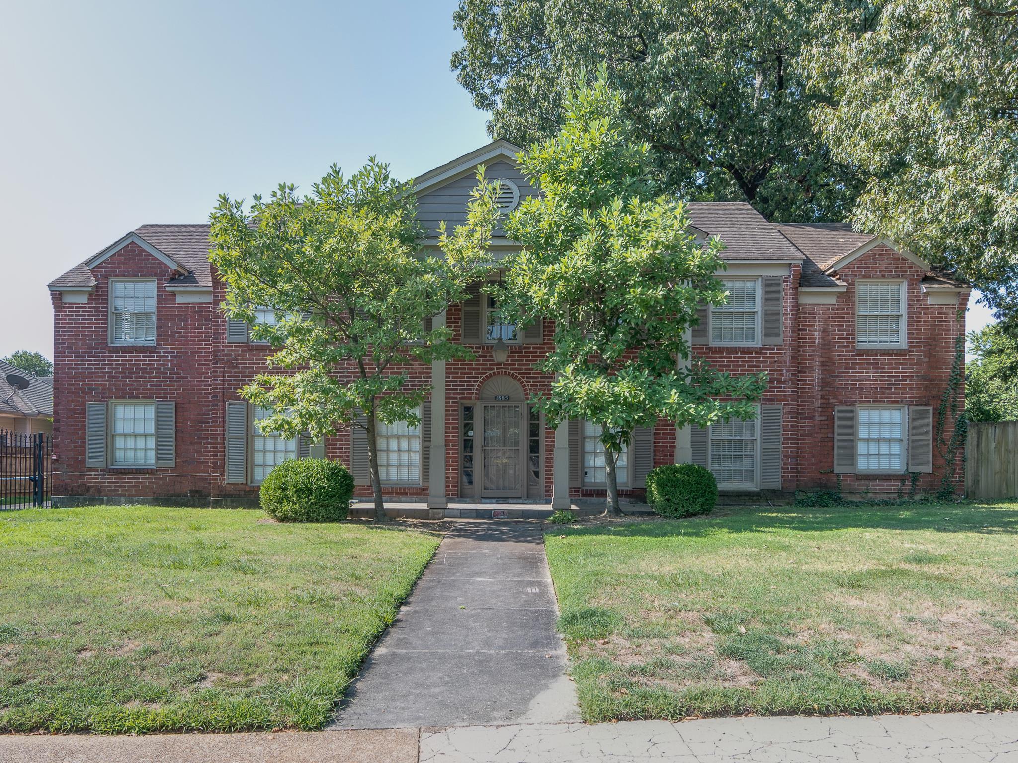 1885 PEABODY AVE Unit: 3