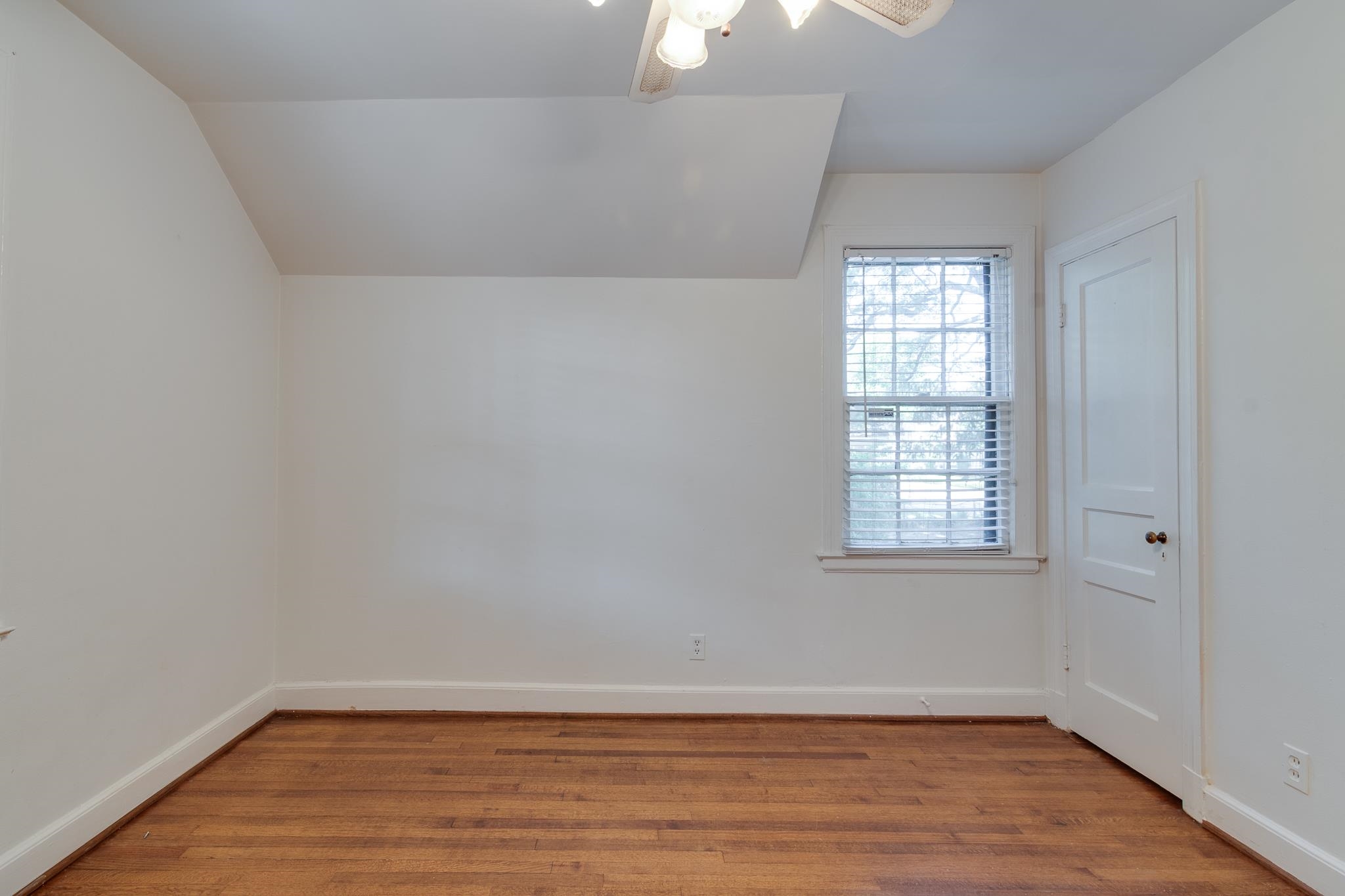1885 PEABODY AVE Unit: 3
