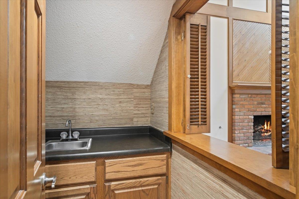 3160 TALLWOOD DR