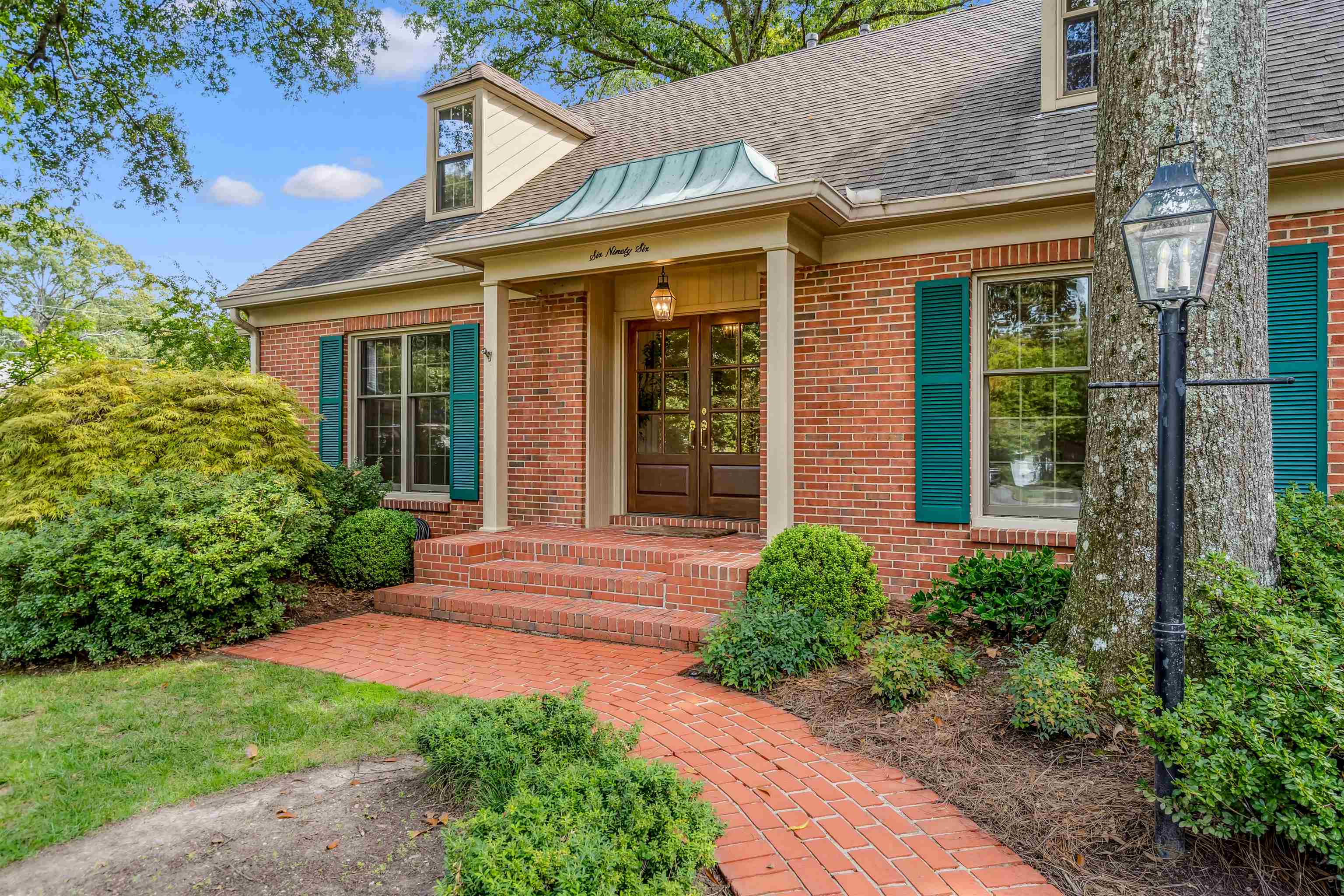 696 SPAINWOOD CV