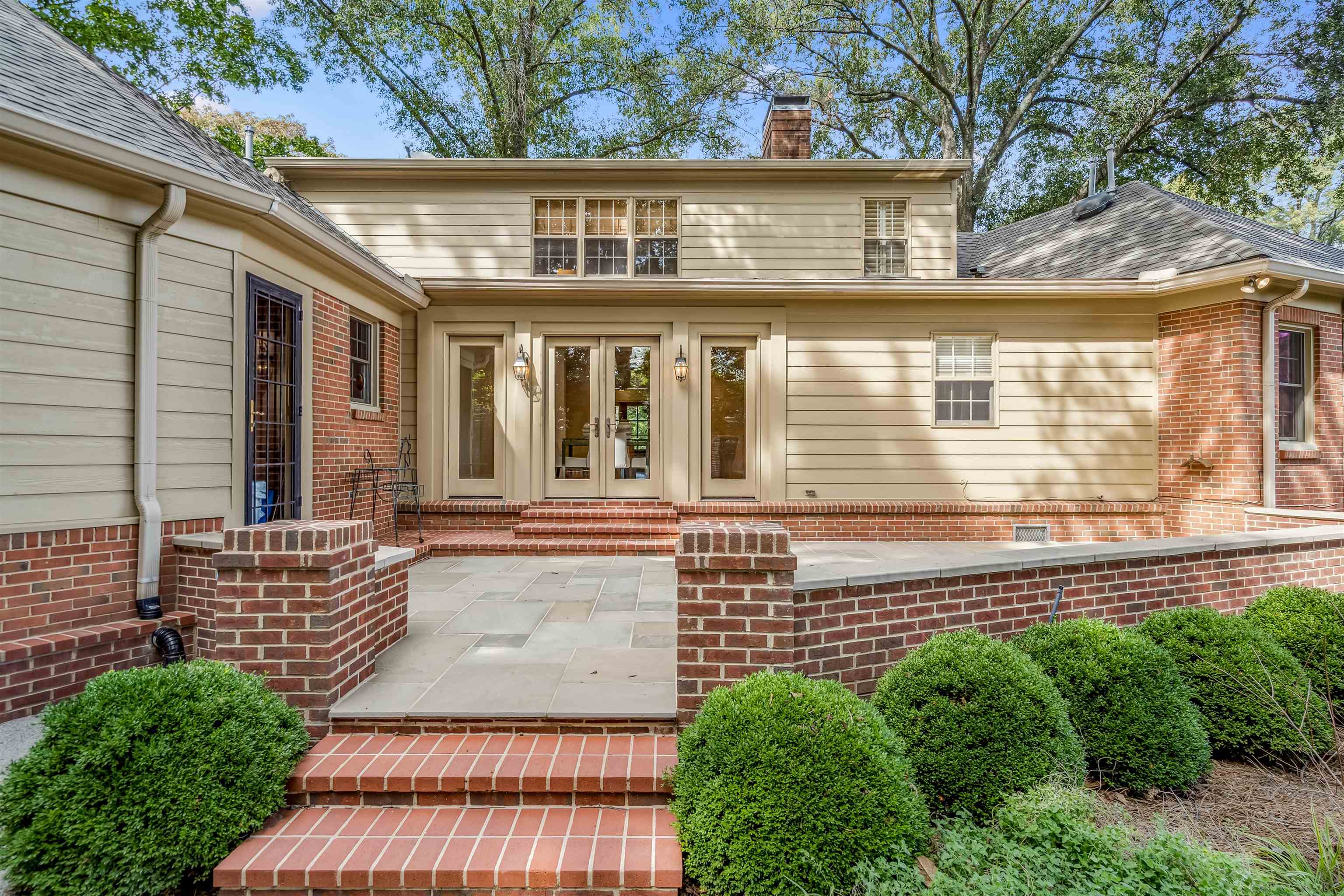 696 SPAINWOOD CV