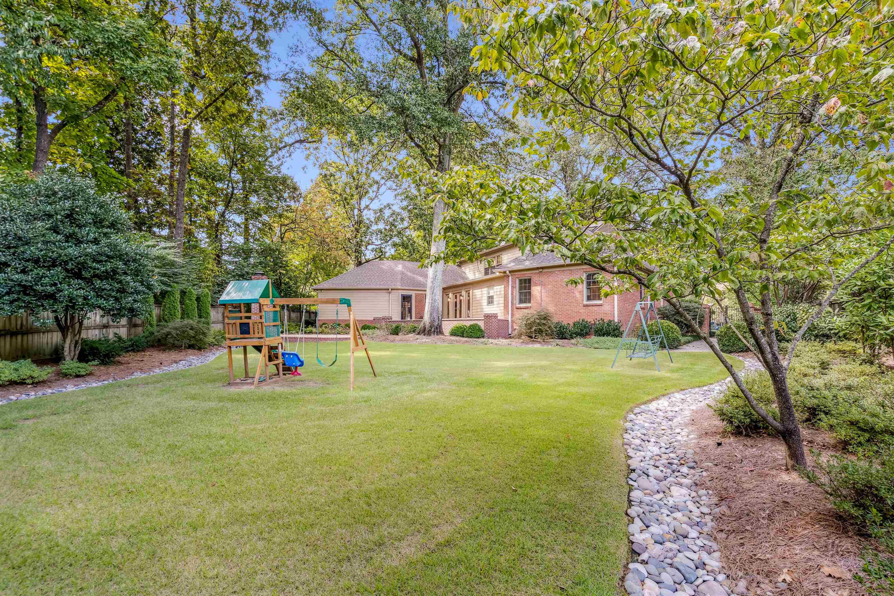 696 SPAINWOOD CV