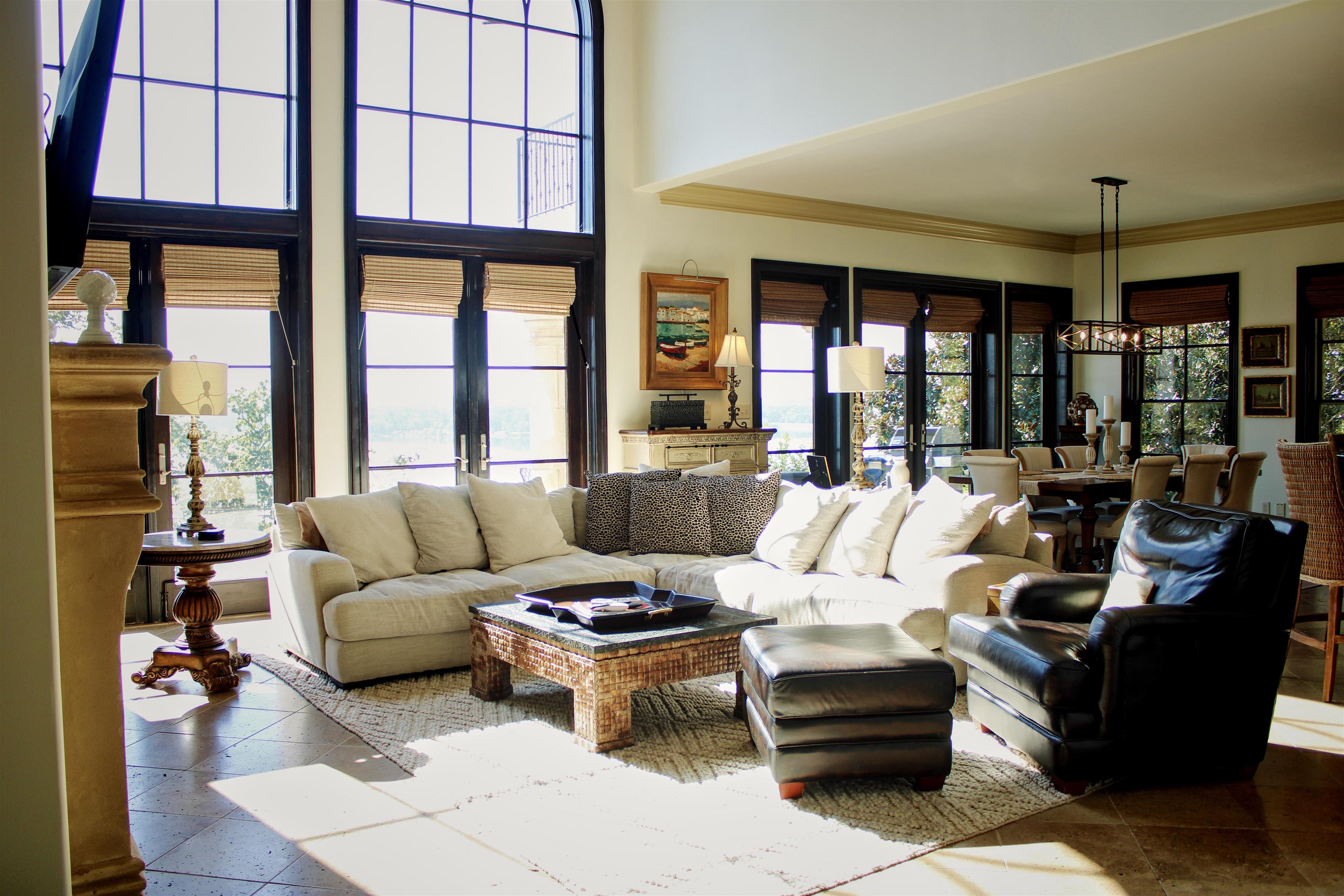 215 WESTSHORE RIDGE DR