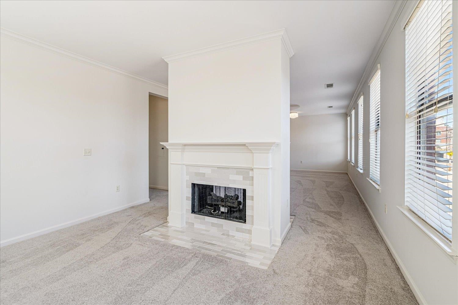 485 S FRONT ST Unit: 201