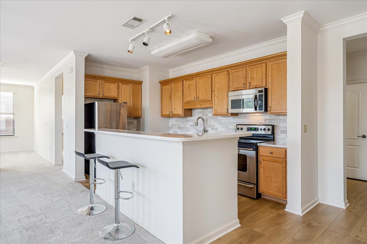 485 S FRONT ST Unit: 201