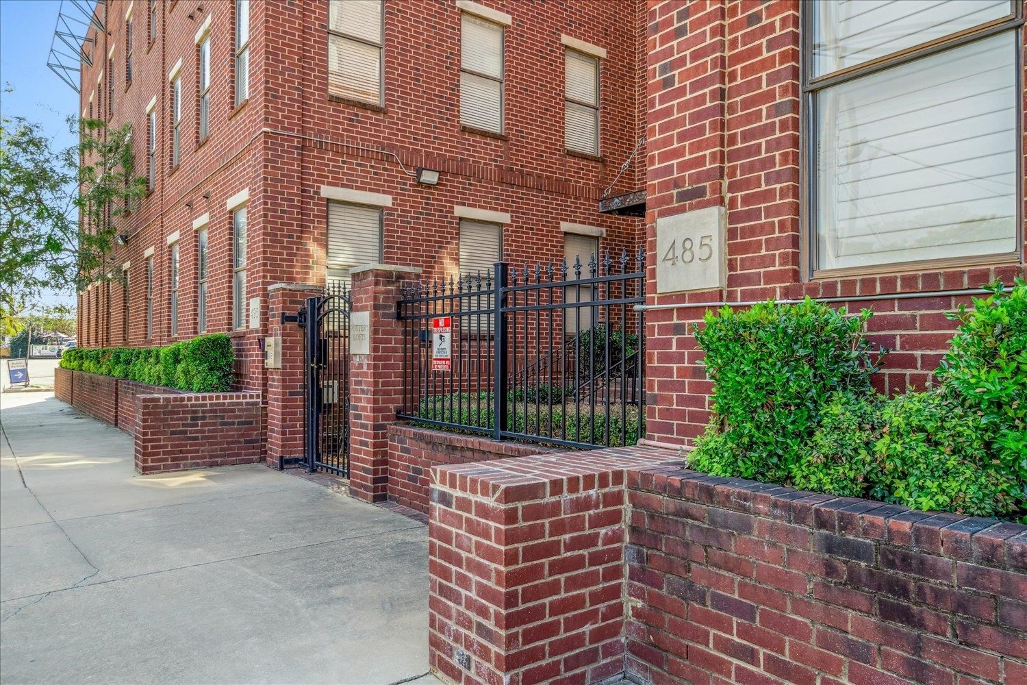 485 S FRONT ST Unit: 201