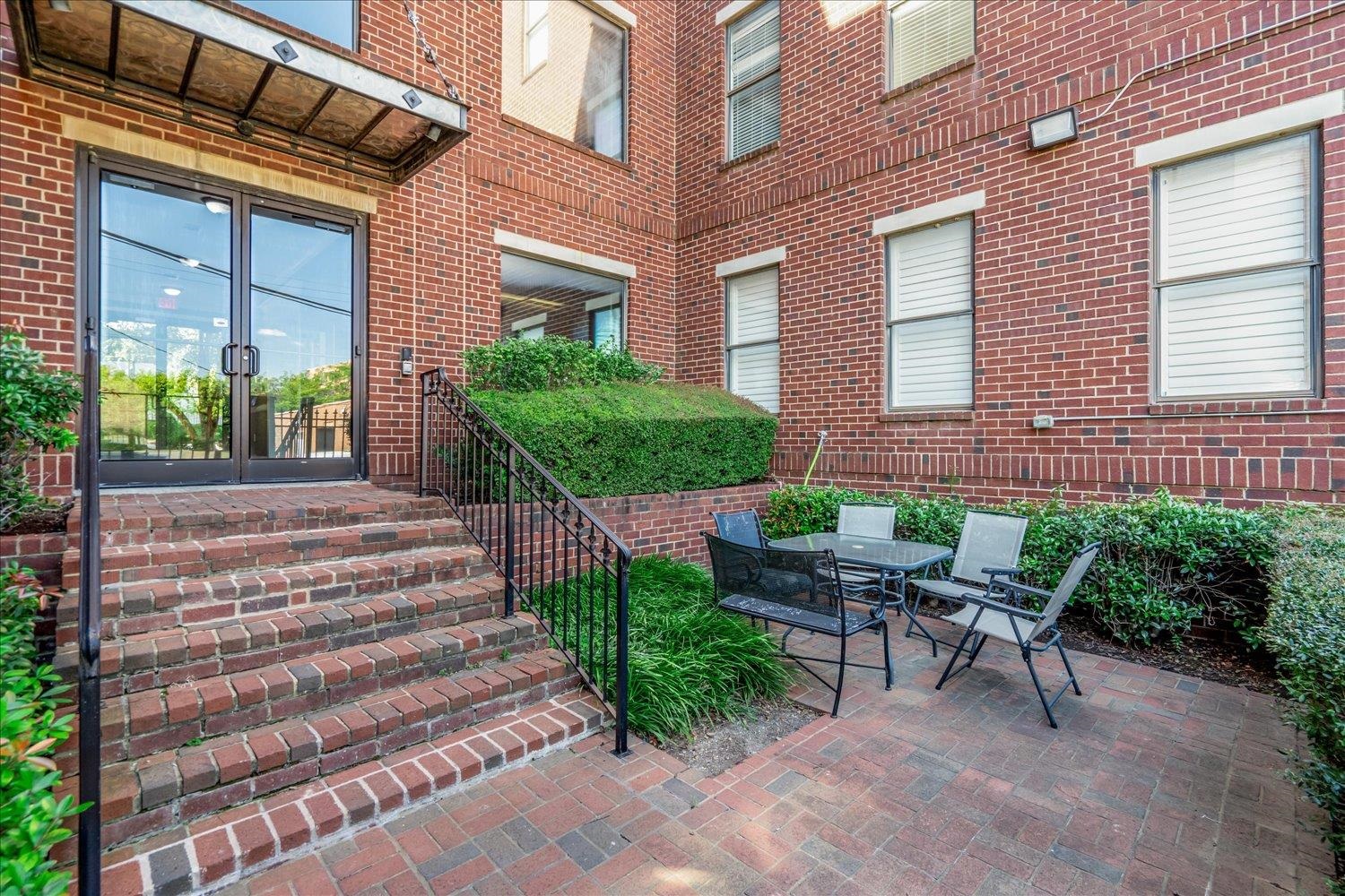 485 S FRONT ST Unit: 201