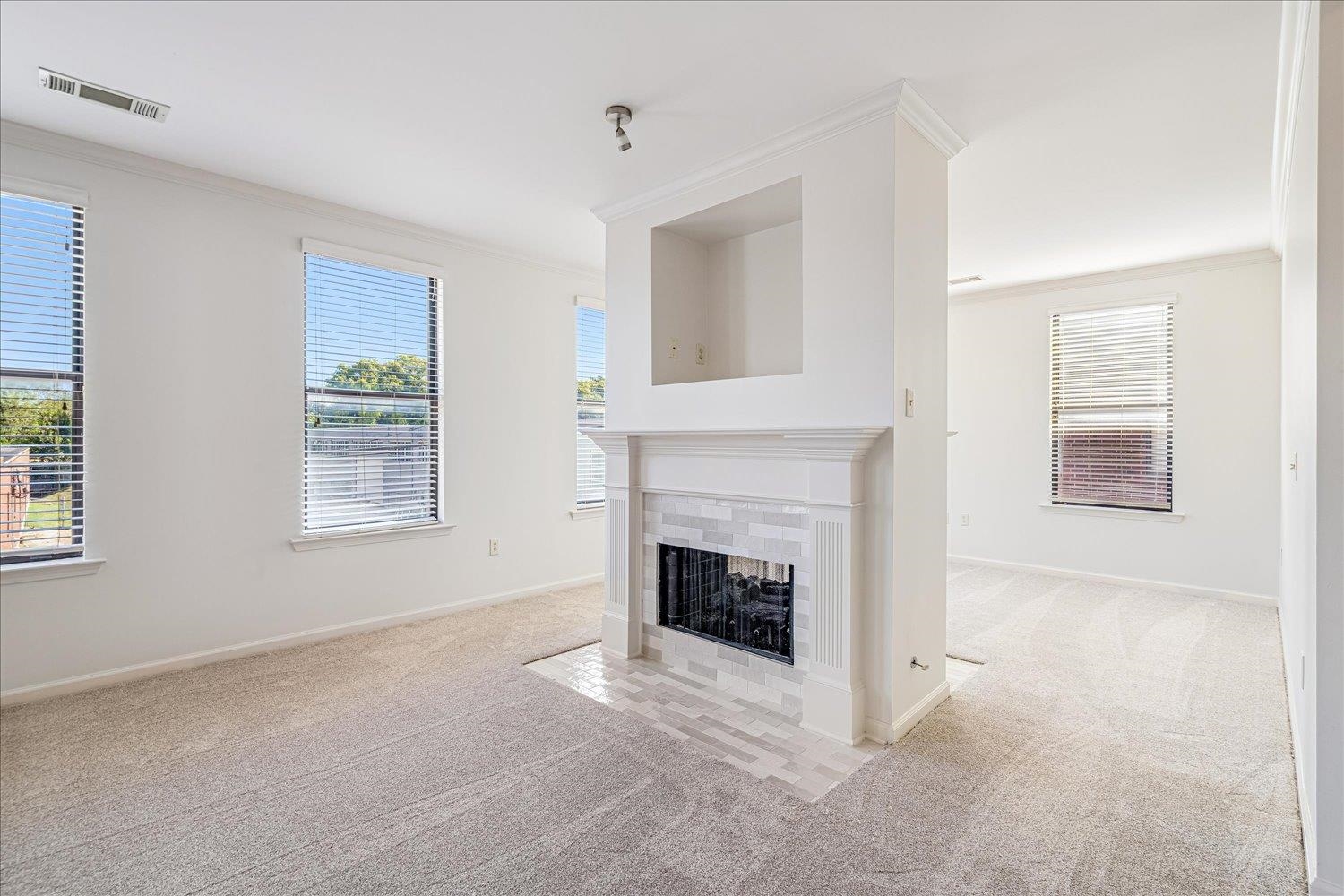 485 S FRONT ST Unit: 201