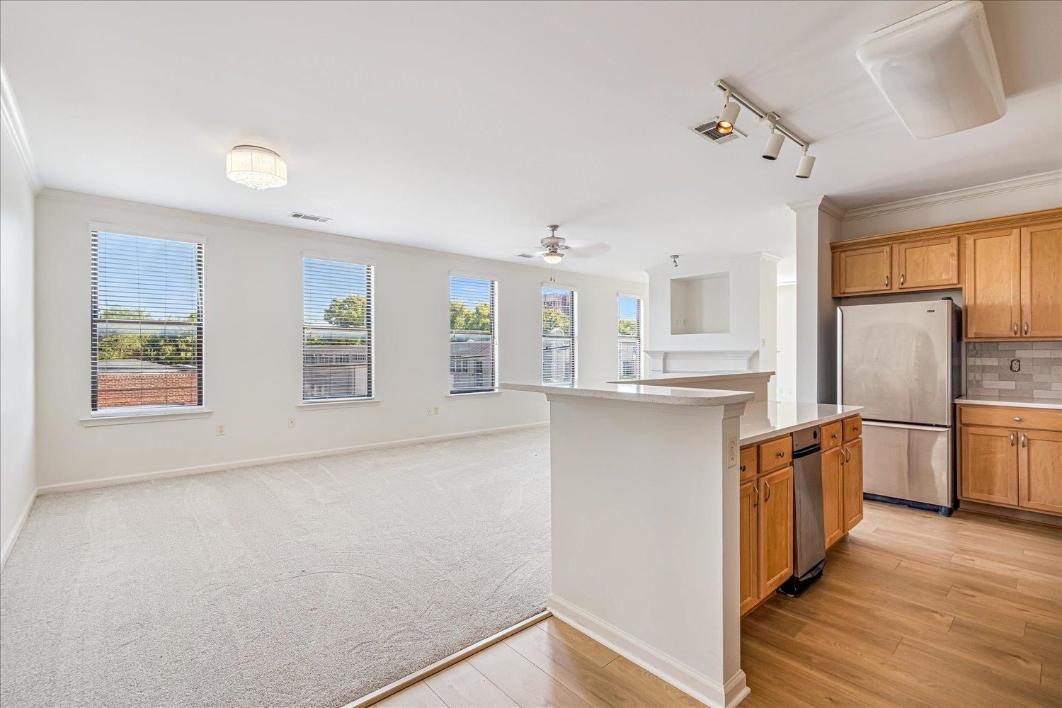 485 S FRONT ST Unit: 201