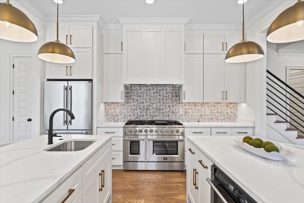 5021 HENRY HEIGHTS RD