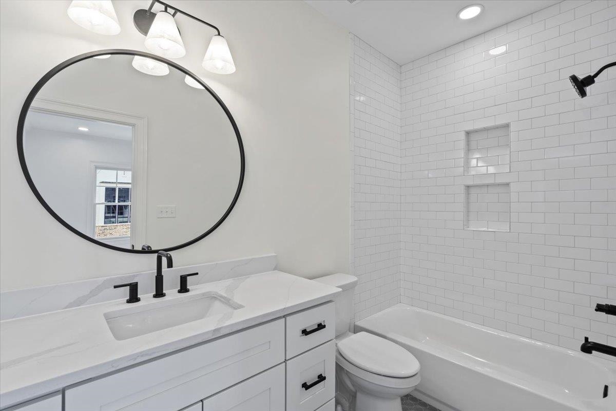 5021 HENRY HEIGHTS RD