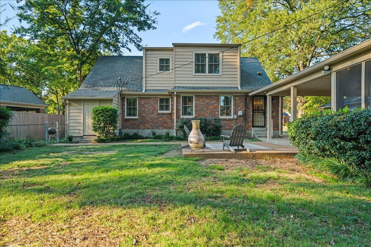432 ELWOOD LN
