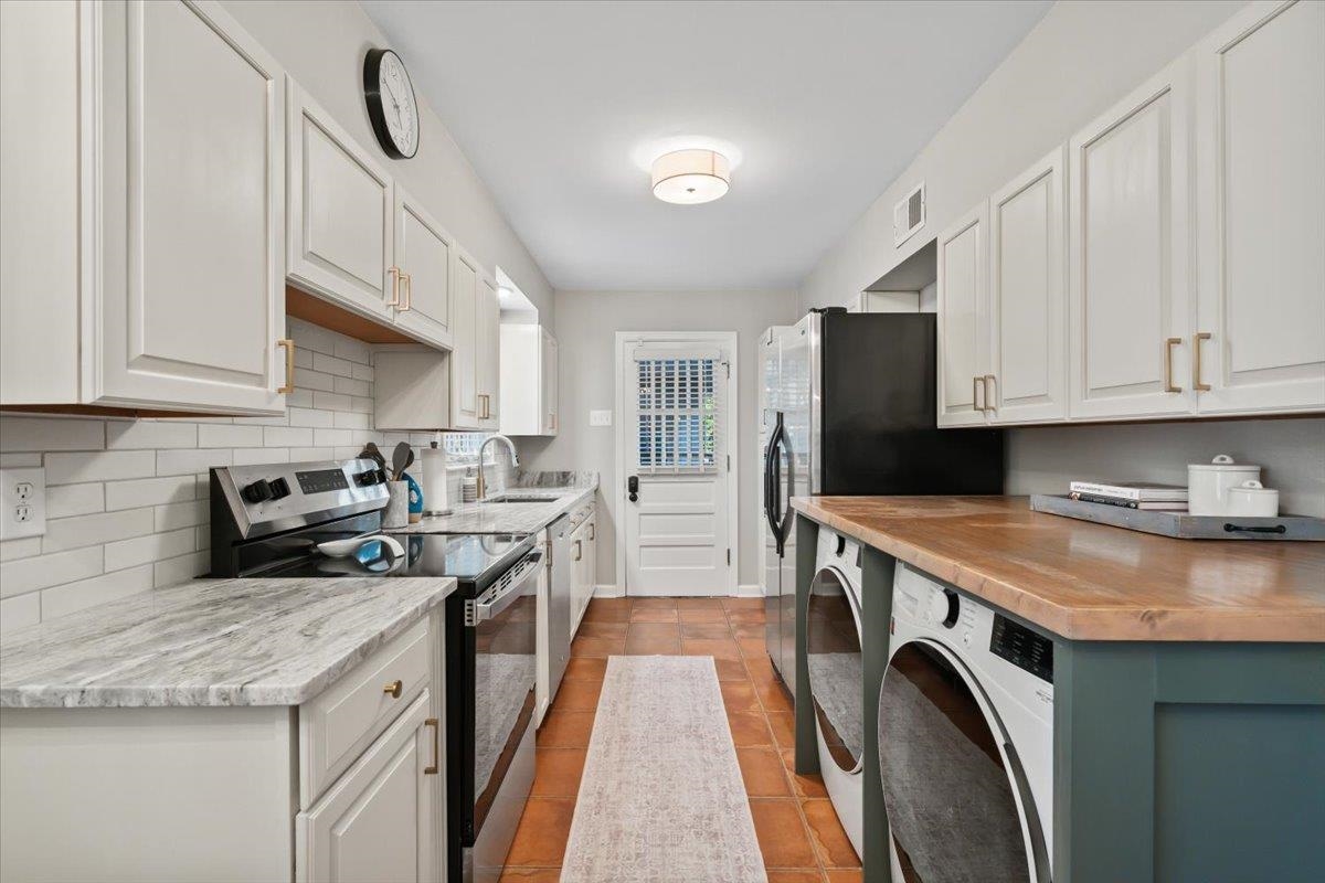 432 ELWOOD LN