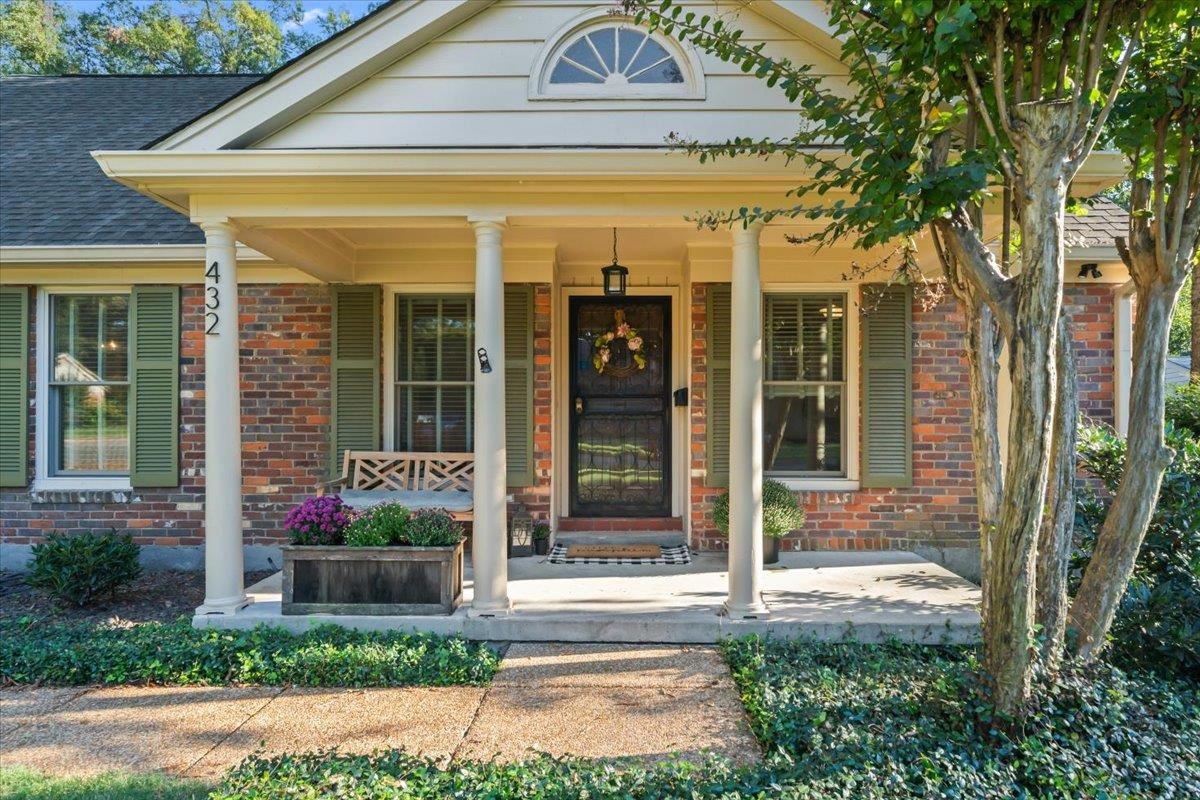 432 ELWOOD LN