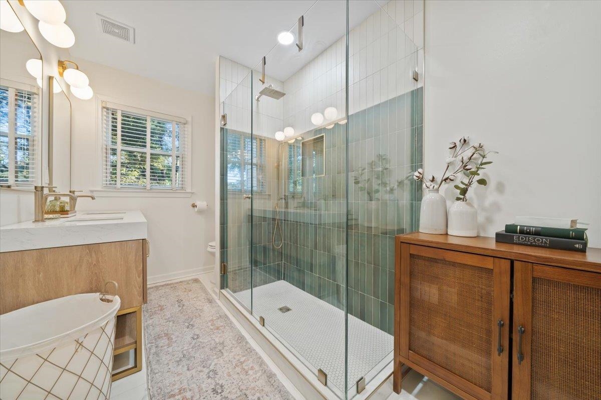 432 ELWOOD LN