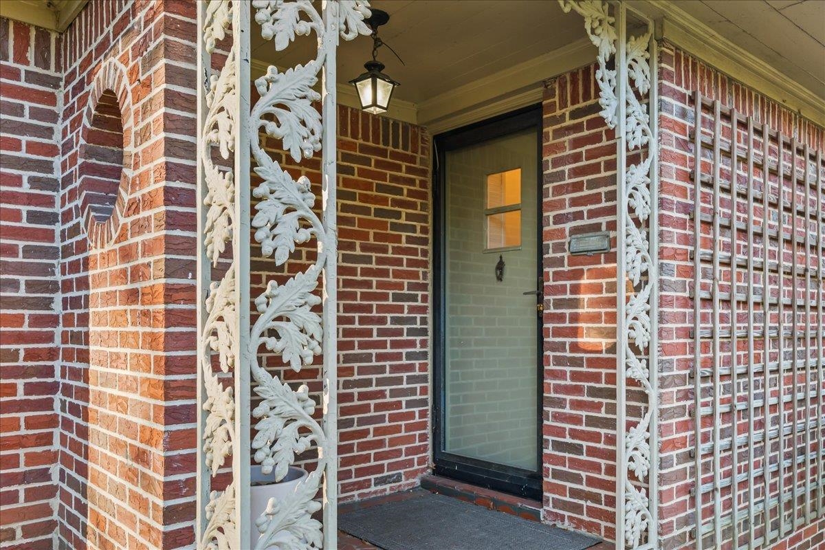 3659 HIGHLAND PARK PL