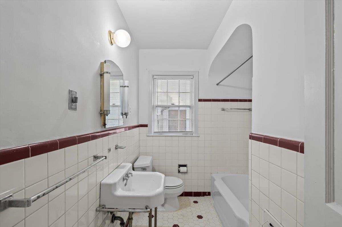 3659 HIGHLAND PARK PL