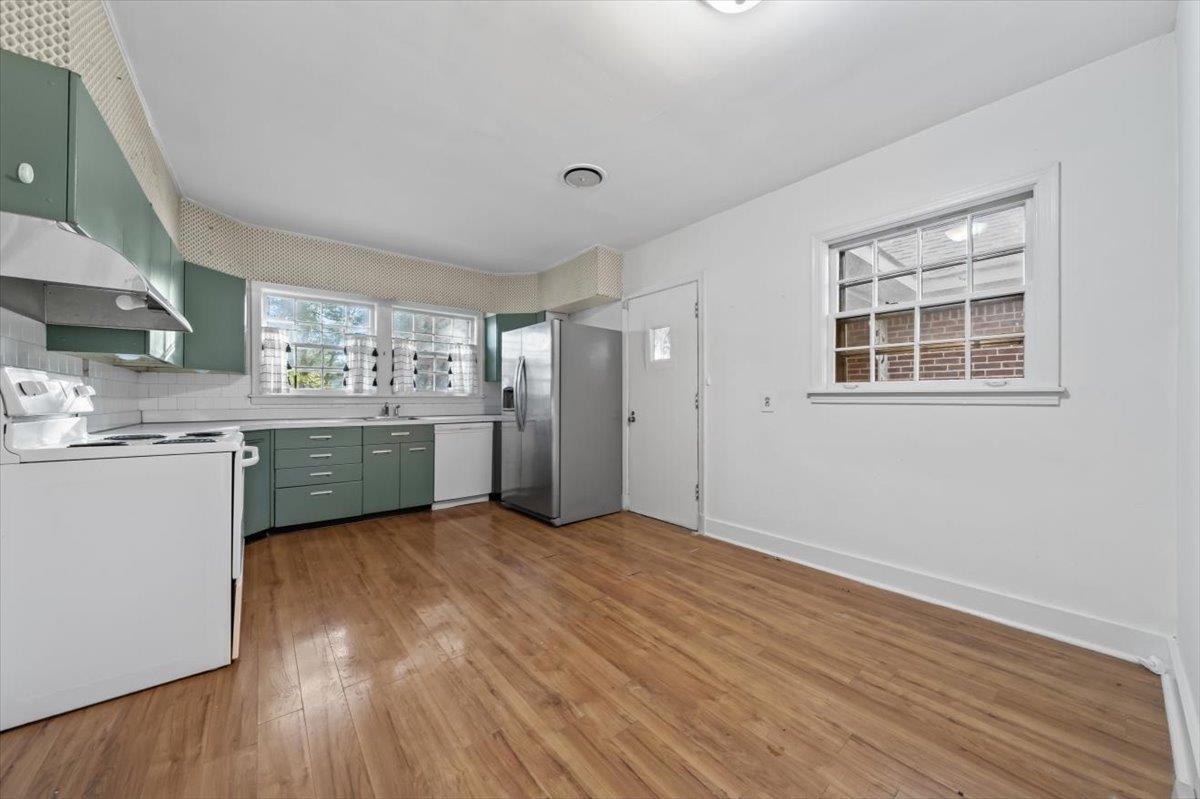 3659 HIGHLAND PARK PL